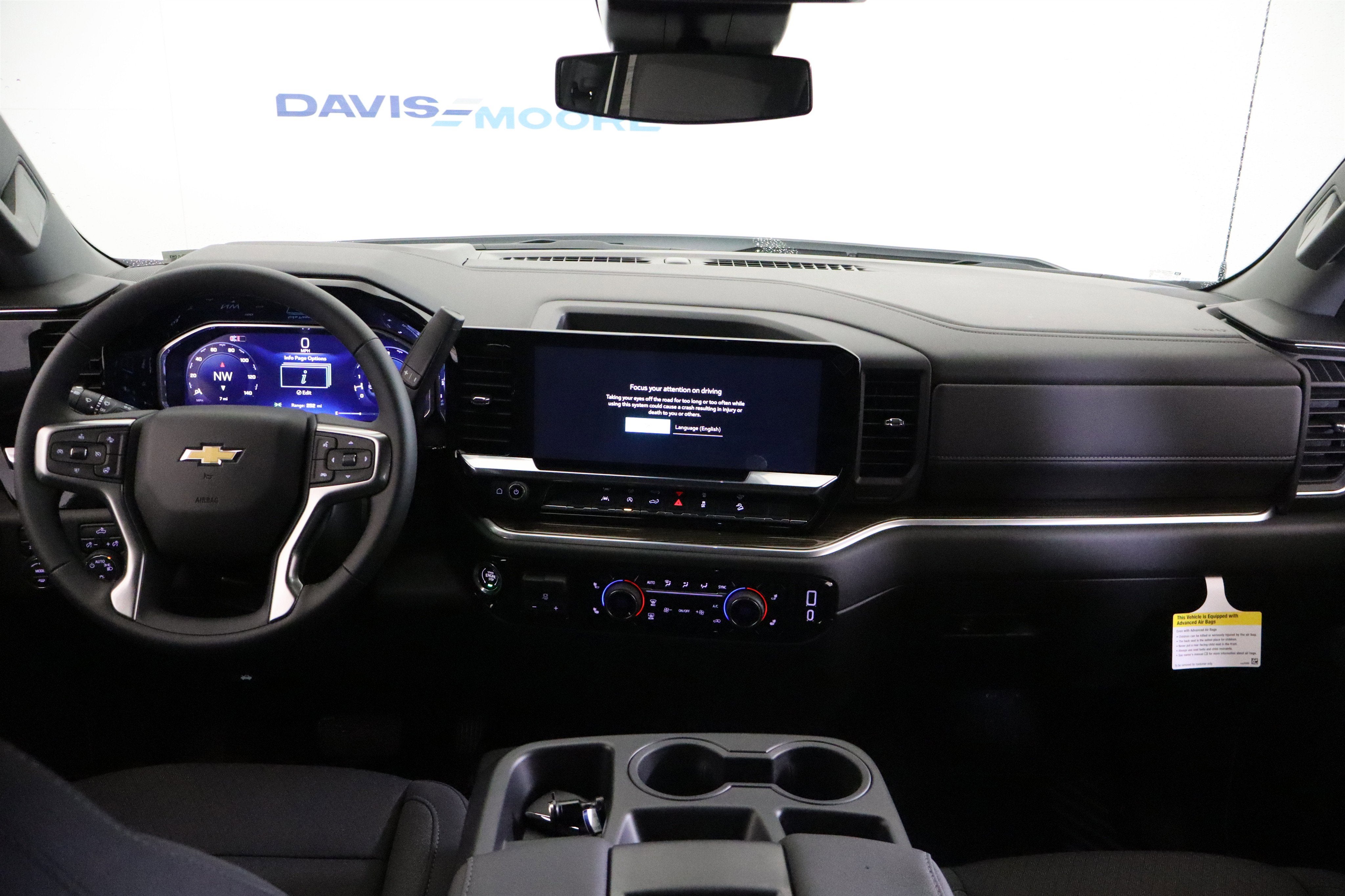 2026 Chevrolet Silverado 1500 LT Crew Cab 4WD