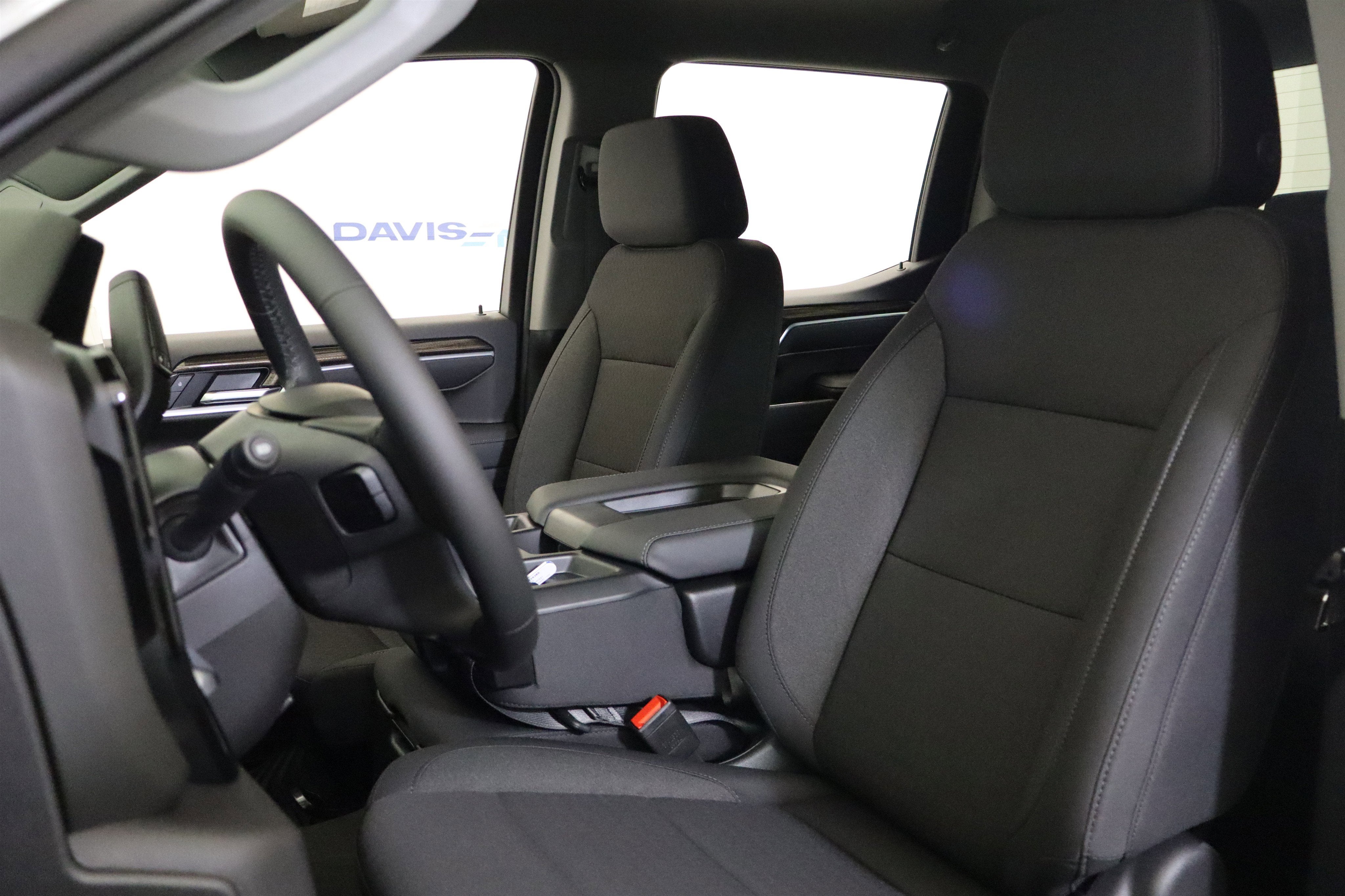 2026 Chevrolet Silverado 1500 LT Crew Cab 4WD