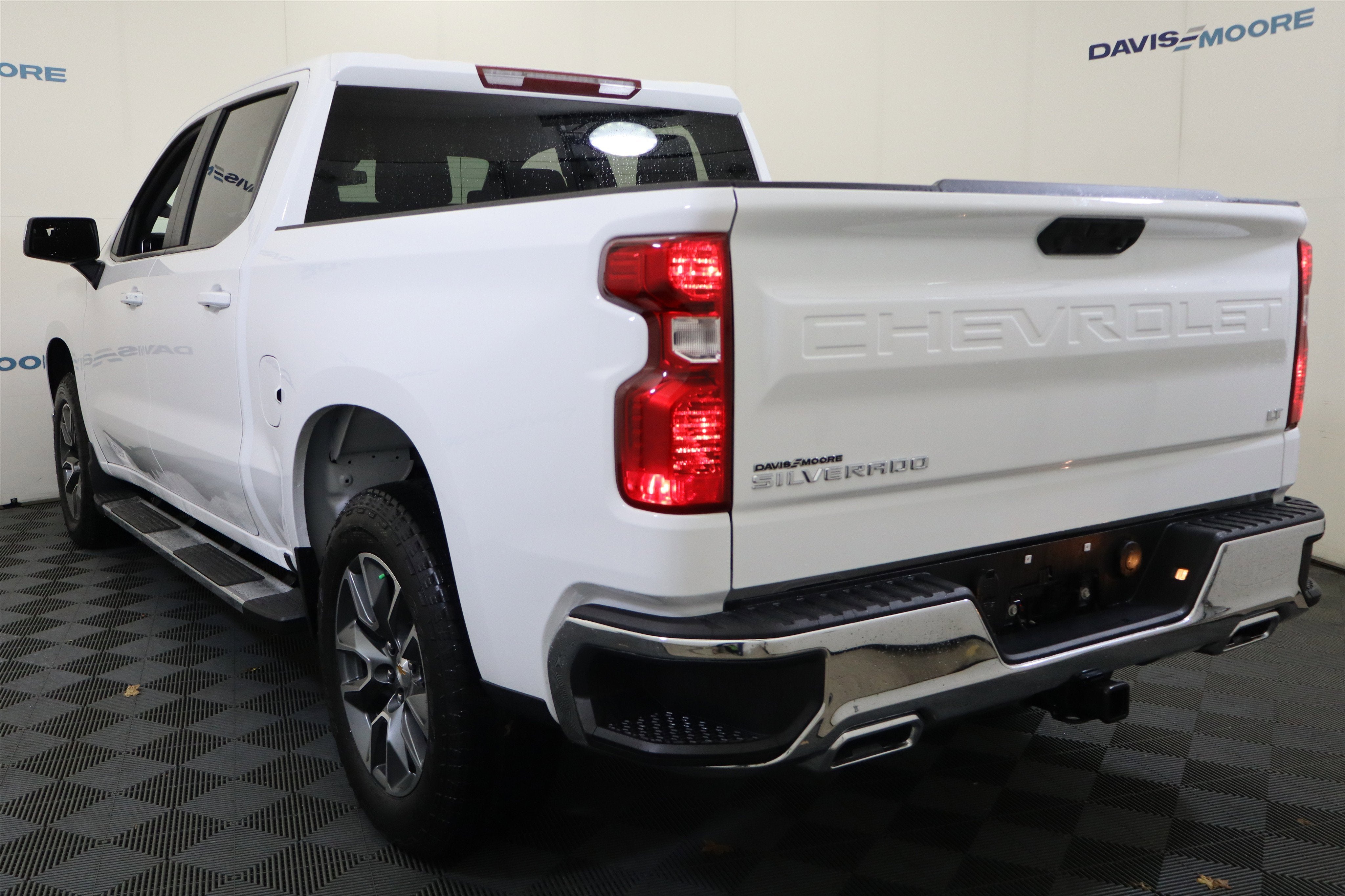 2026 Chevrolet Silverado 1500 LT Crew Cab 4WD