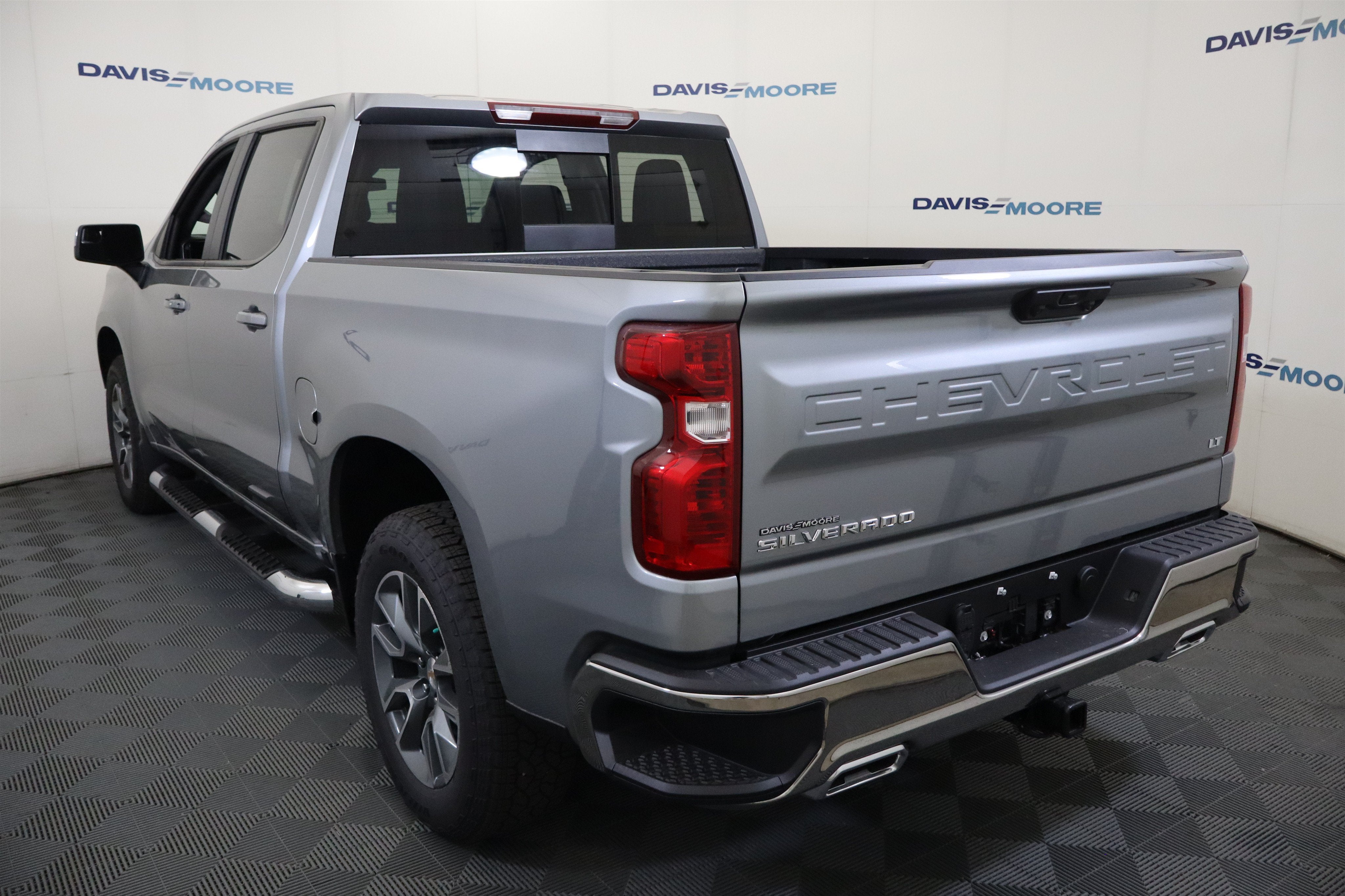 2026 Chevrolet Silverado 1500 LT Crew Cab 4WD