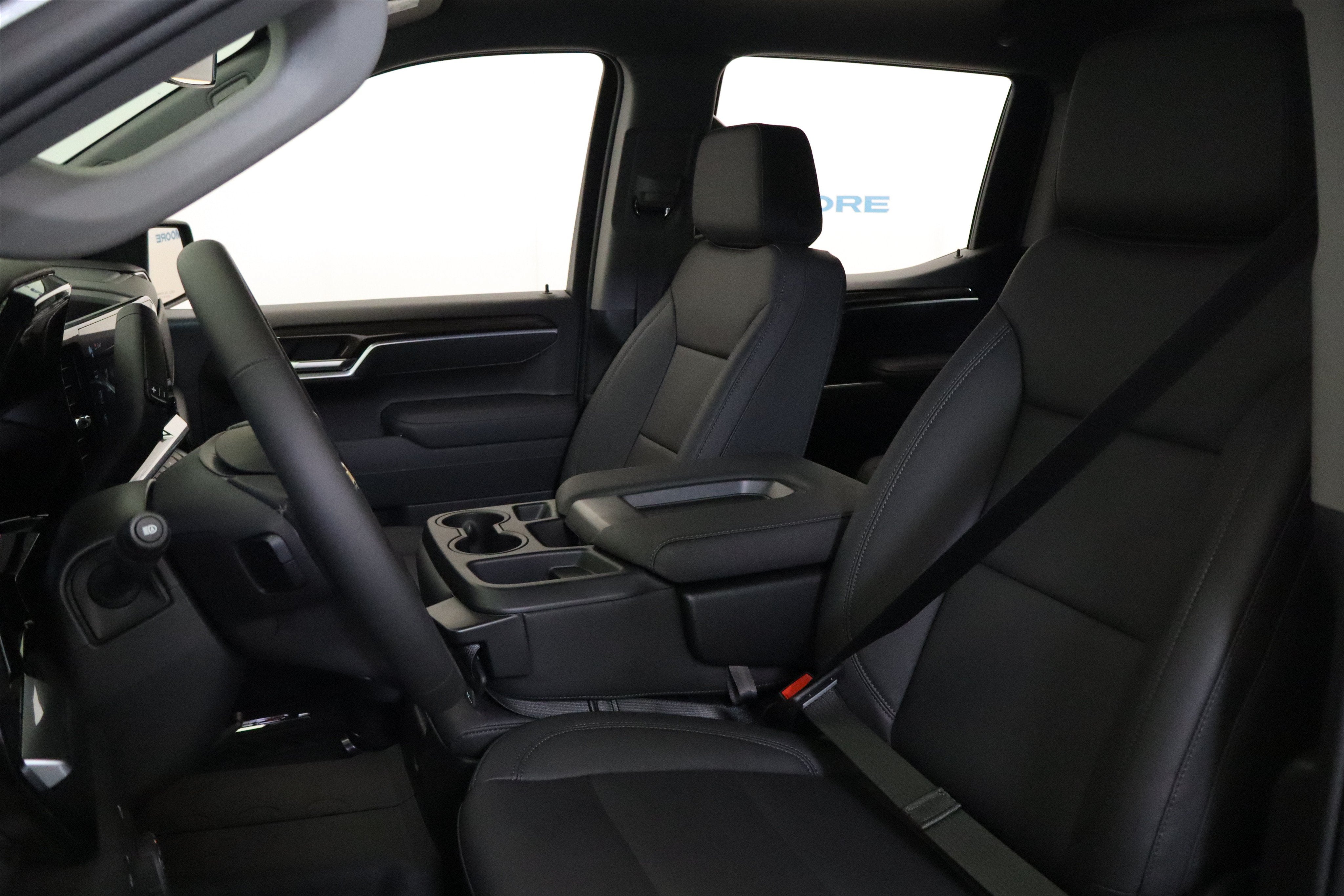 2026 Chevrolet Silverado 1500 LT Crew Cab 4WD