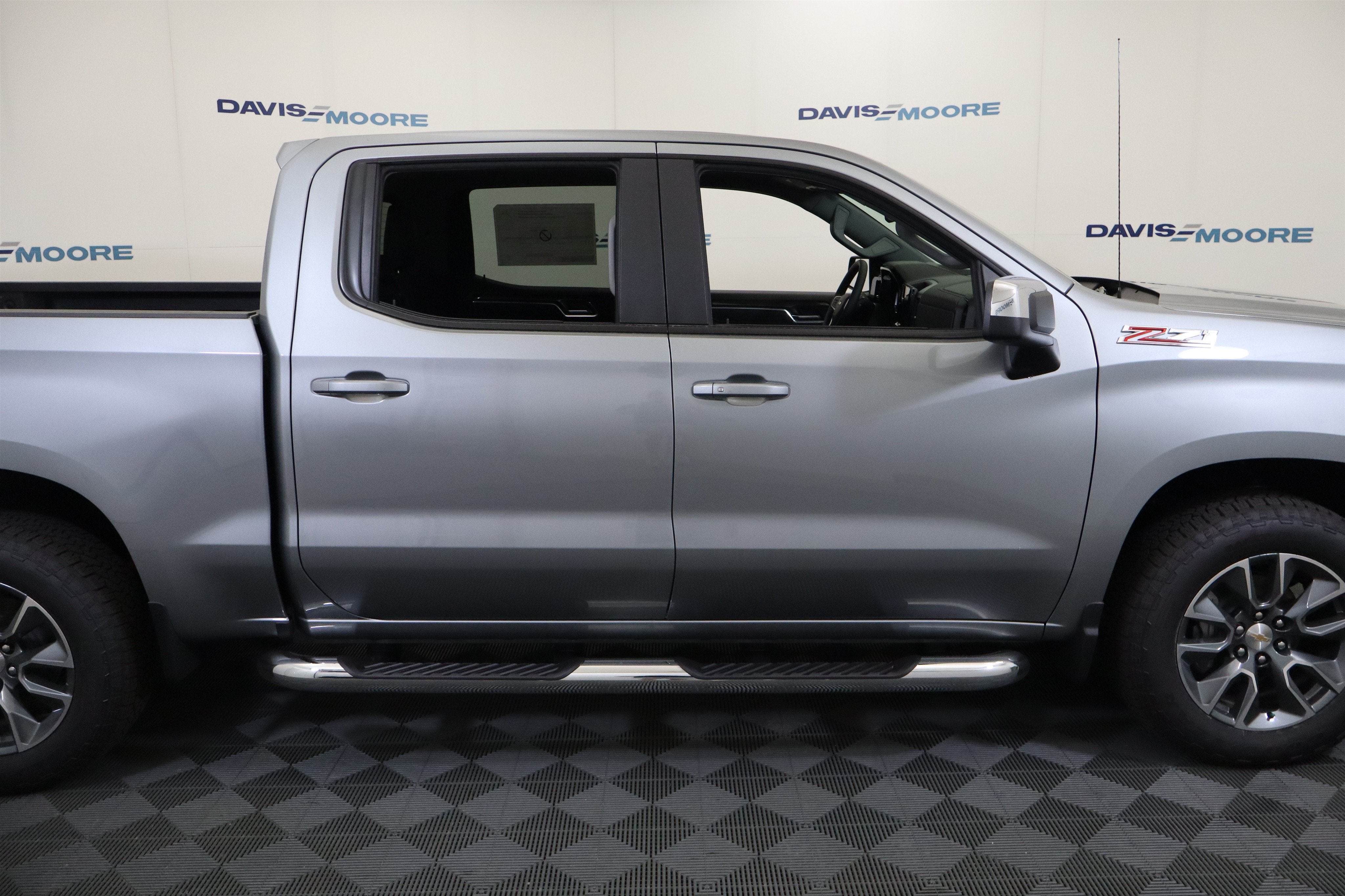 2026 Chevrolet Silverado 1500 LT Crew Cab 4WD