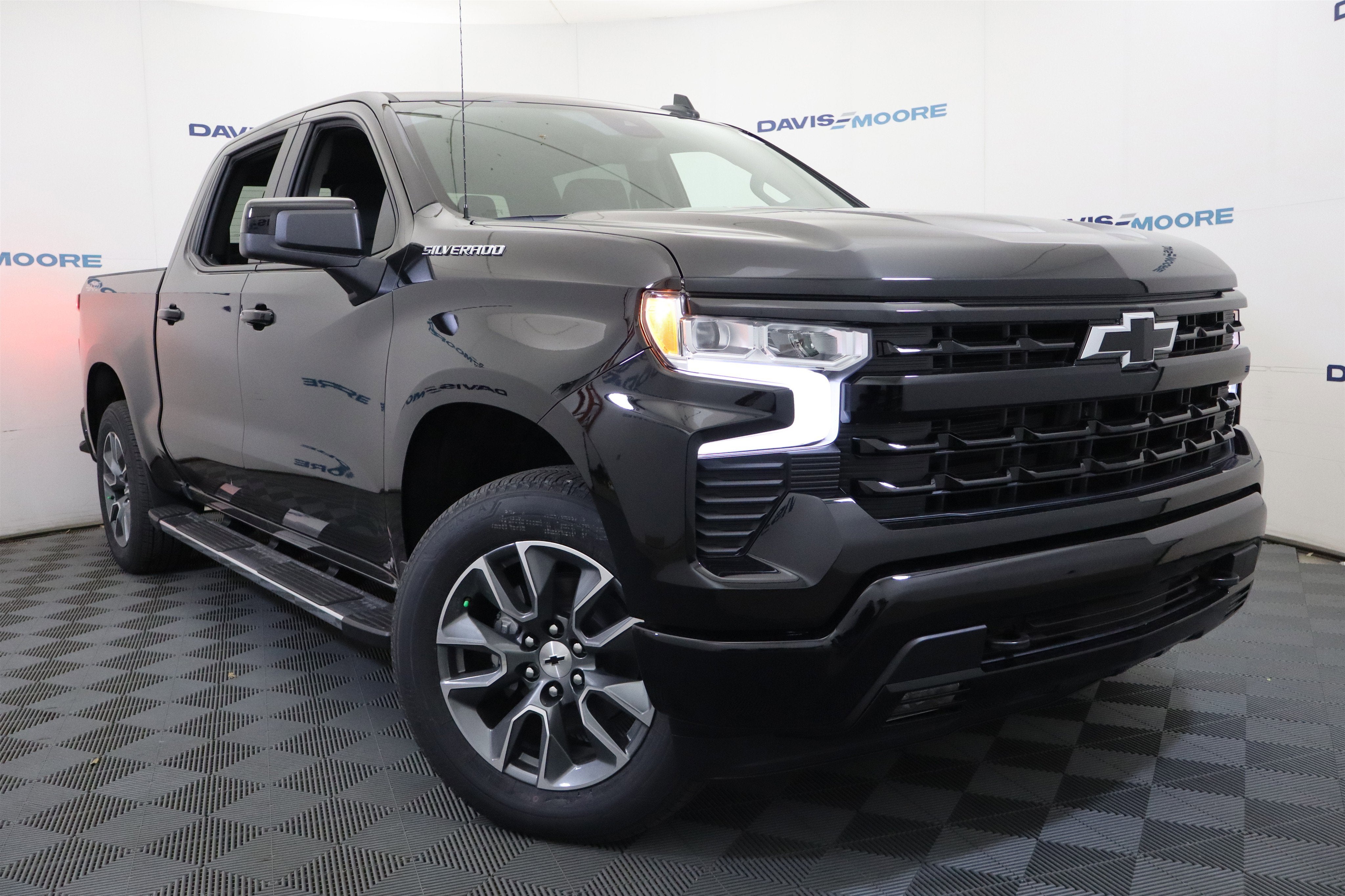 2026 Chevrolet Silverado 1500 RST Crew Cab 4WD