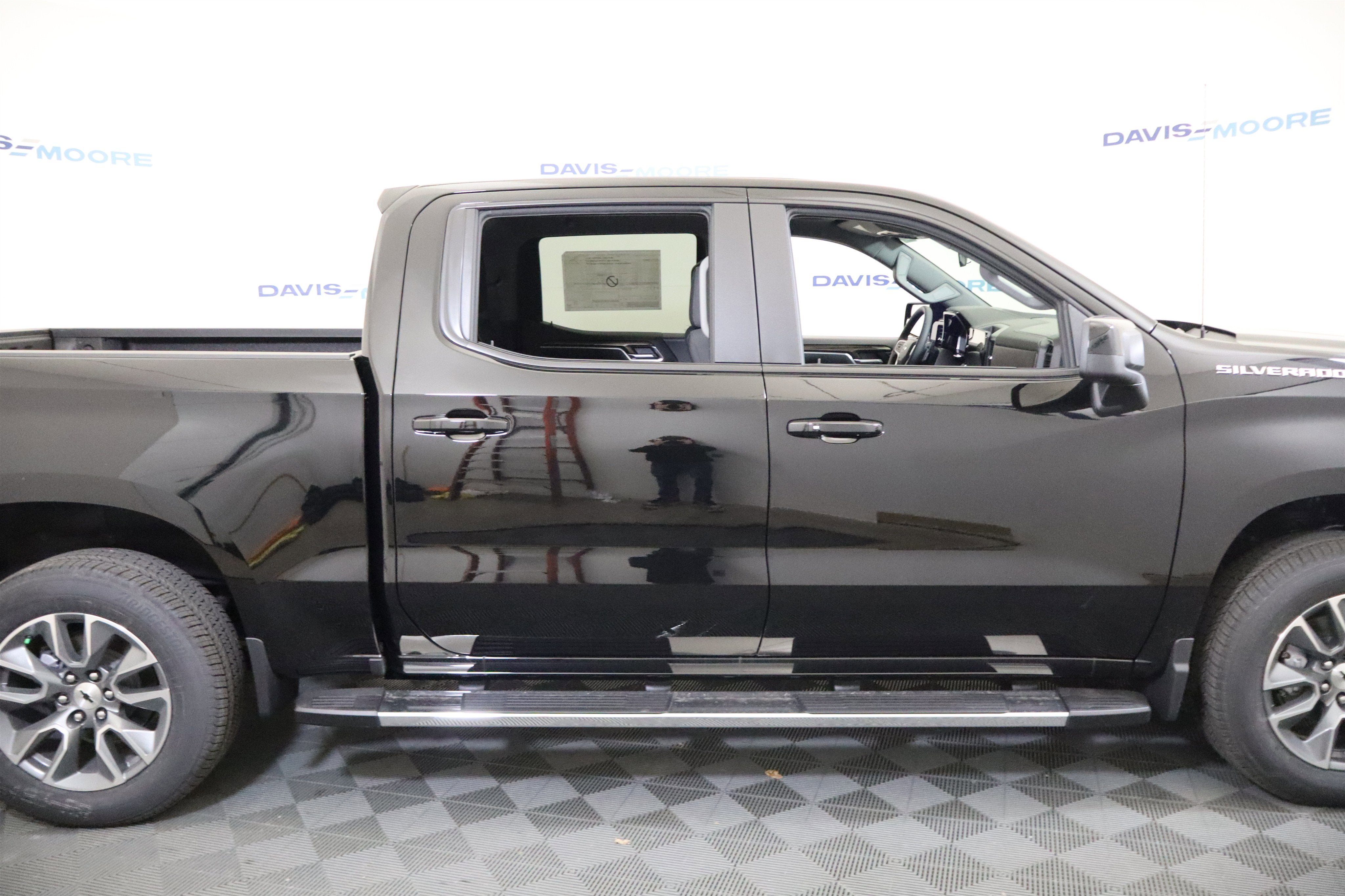 2026 Chevrolet Silverado 1500 RST Crew Cab 4WD
