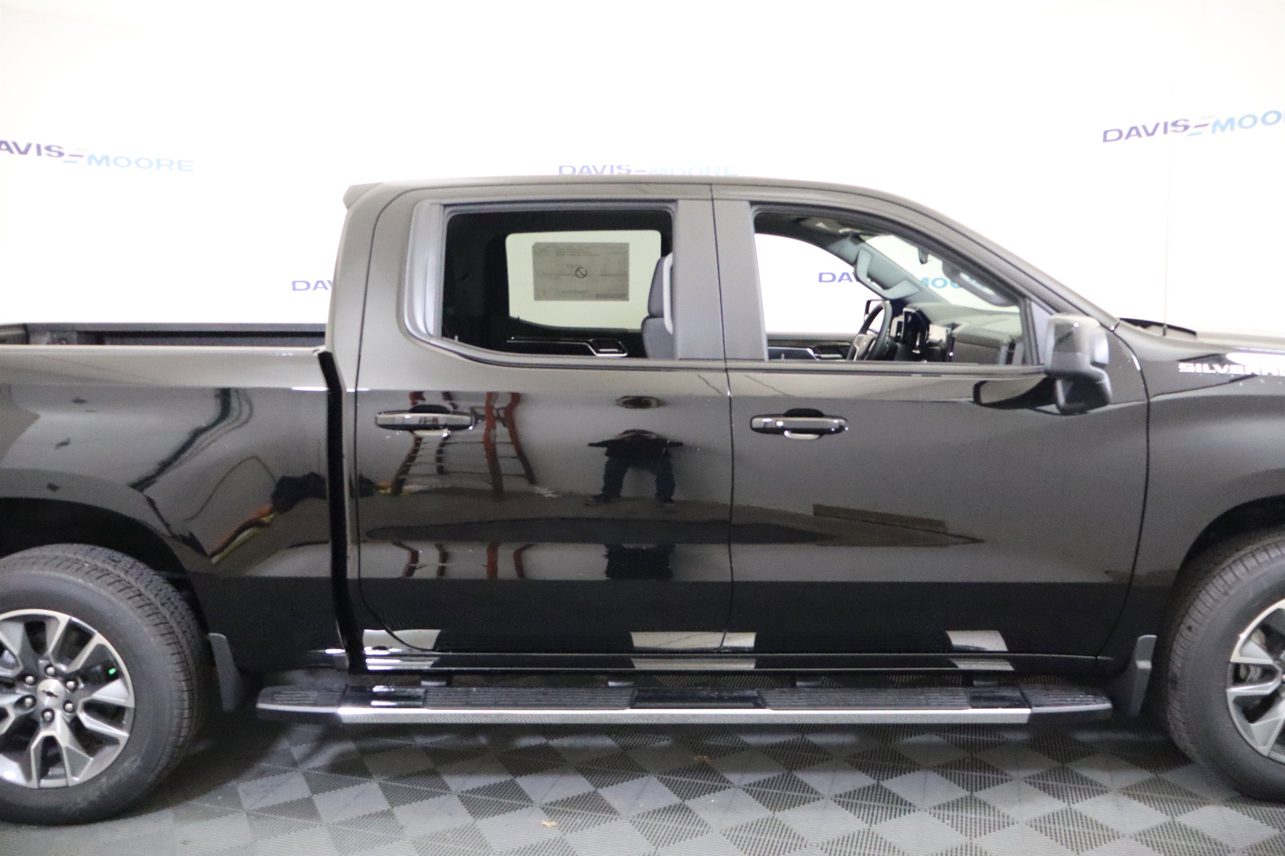 2026 Chevrolet Silverado 1500 RST Crew Cab 4WD