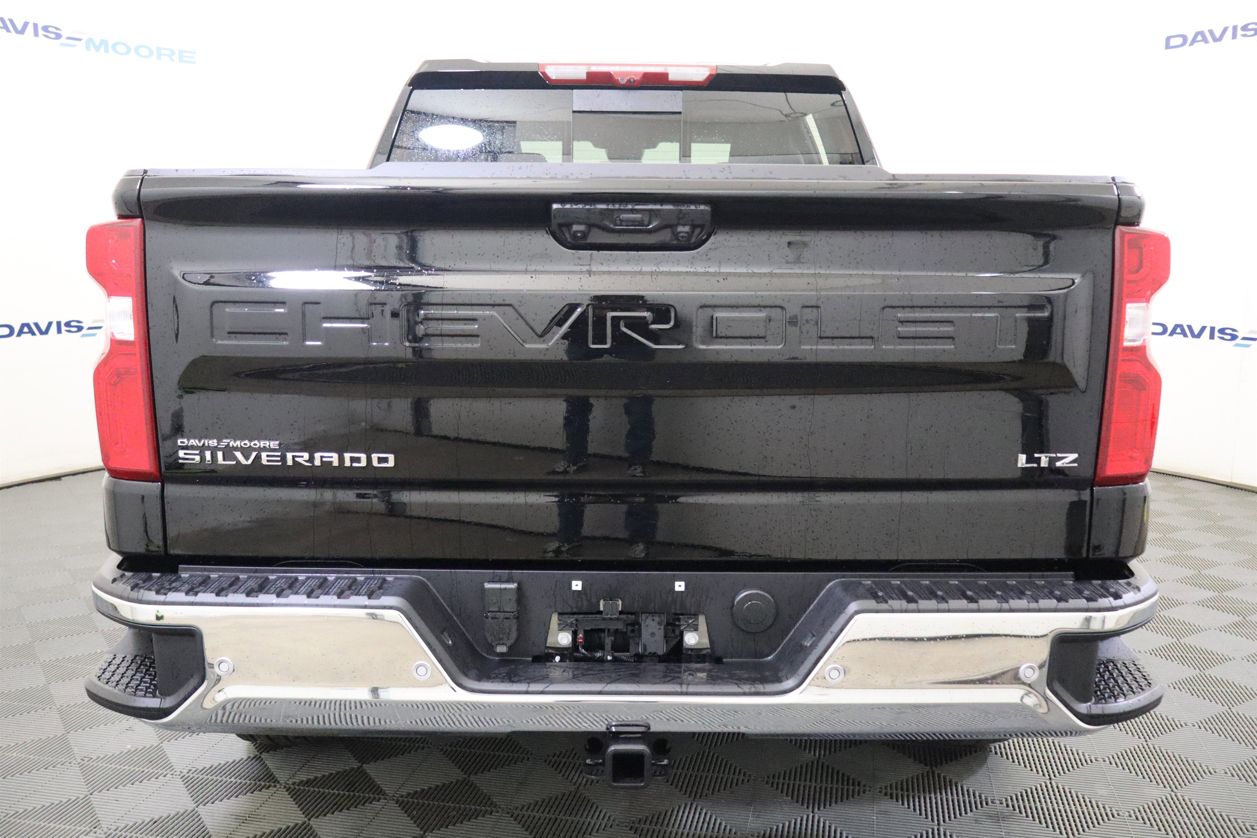 2026 Chevrolet Silverado 1500 LTZ Crew Cab 4WD