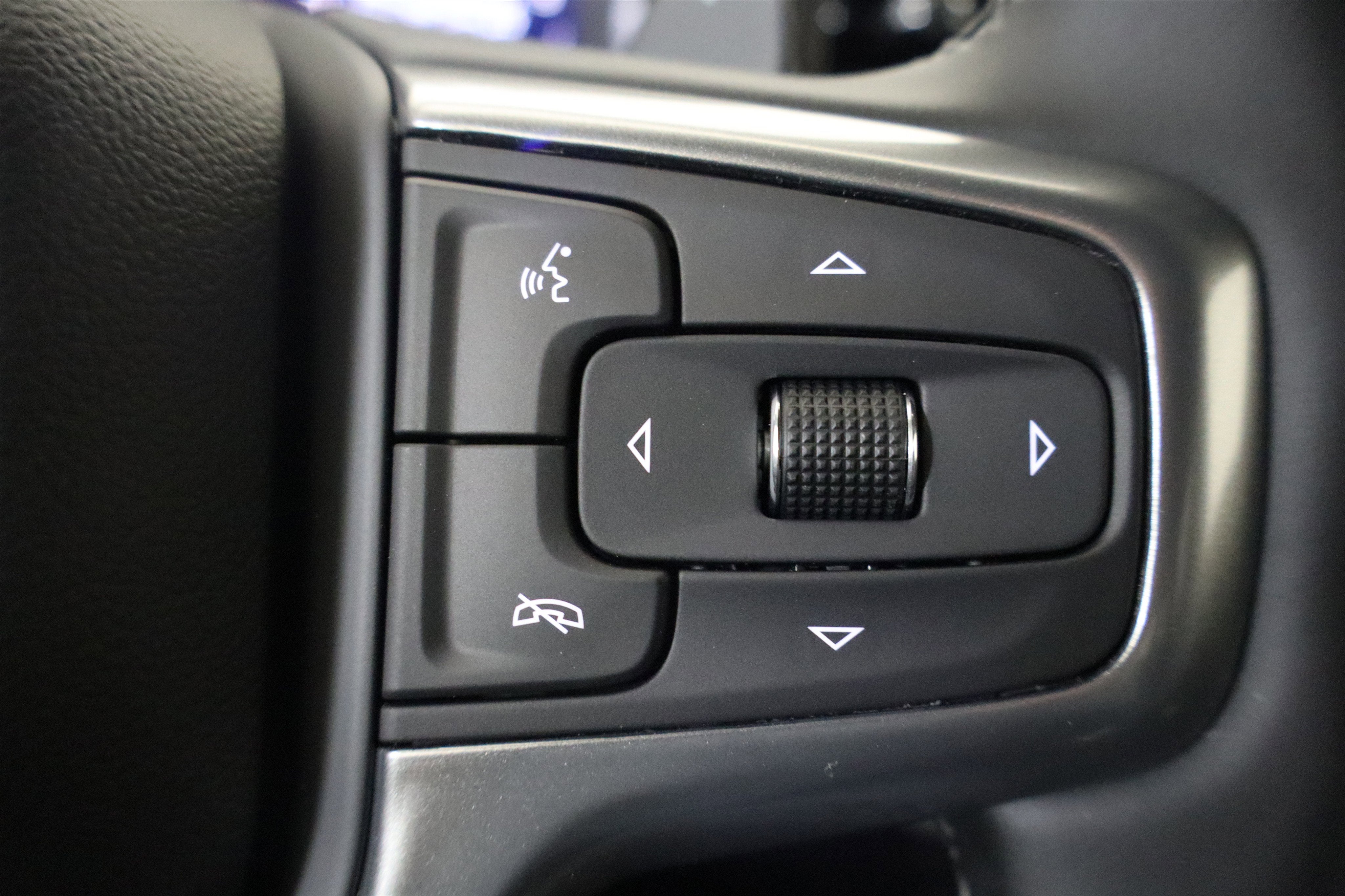 2026 Chevrolet Silverado 1500 LTZ Crew Cab 4WD