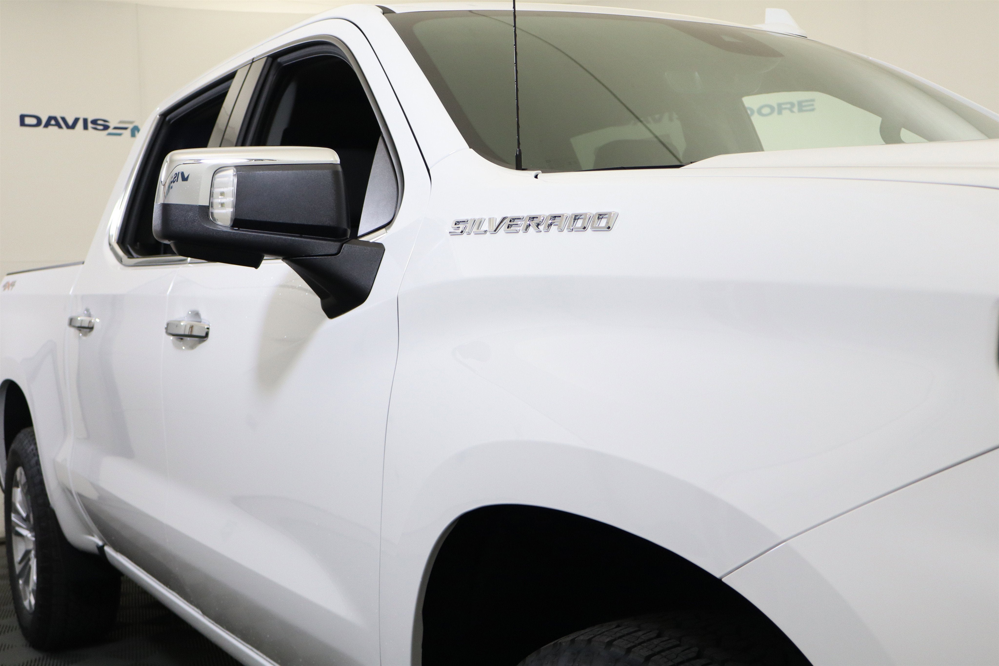 2026 Chevrolet Silverado 1500 LTZ Crew Cab 4WD