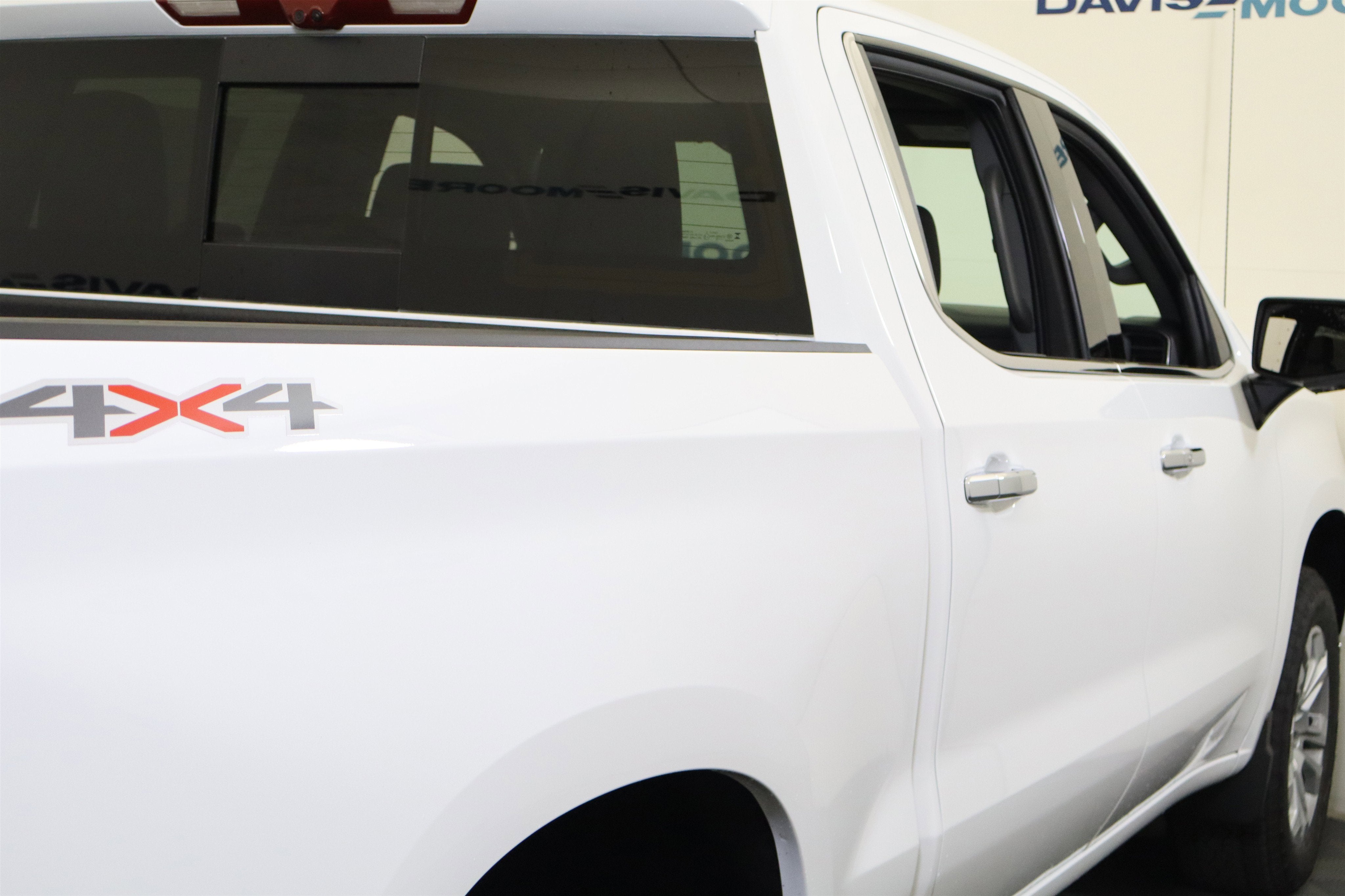 2026 Chevrolet Silverado 1500 LTZ Crew Cab 4WD