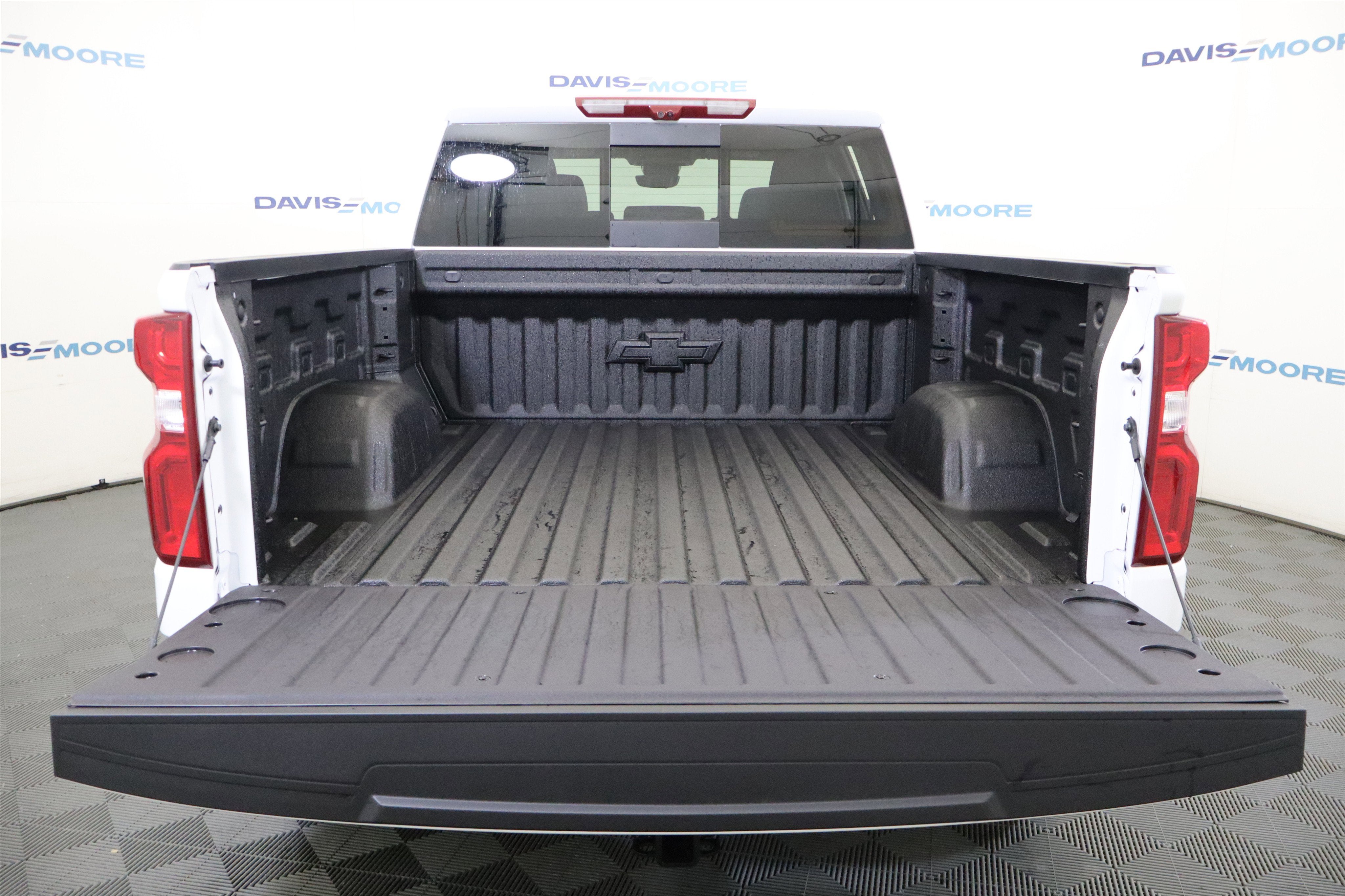 2026 Chevrolet Silverado 1500 LTZ Crew Cab 4WD