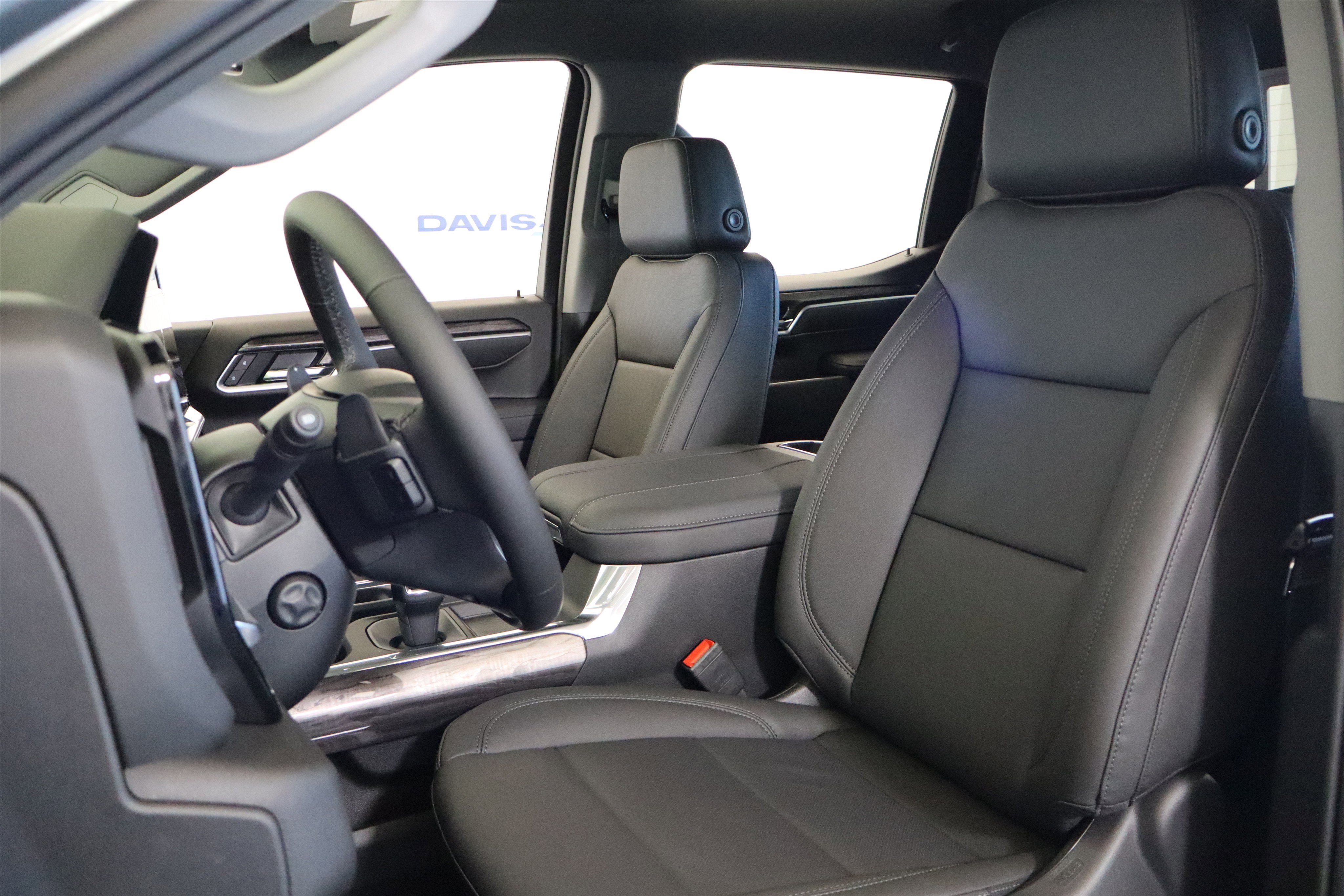 2026 Chevrolet Silverado 1500 LTZ Crew Cab 4WD