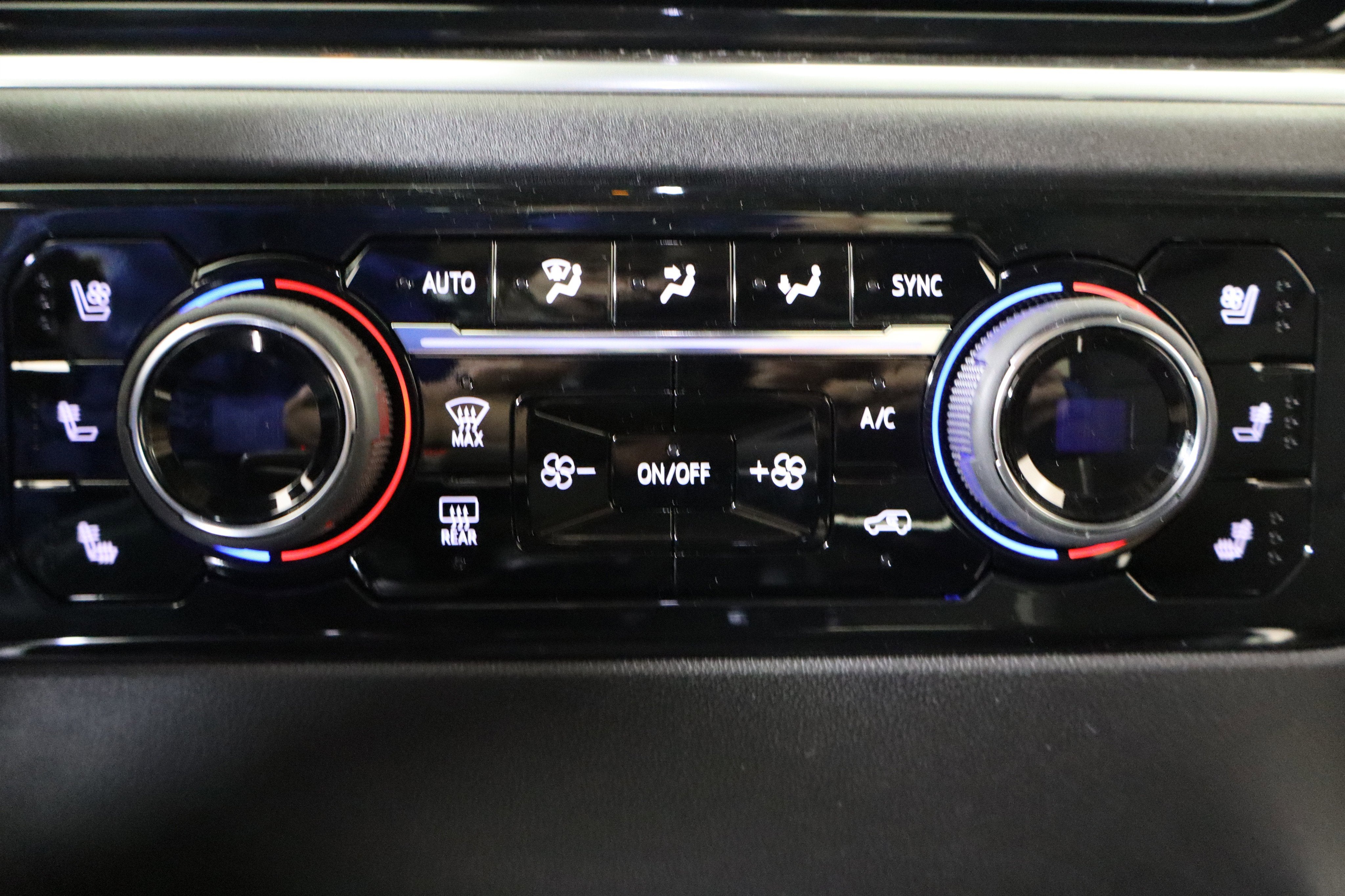 2026 Chevrolet Silverado 1500 LTZ Crew Cab 4WD