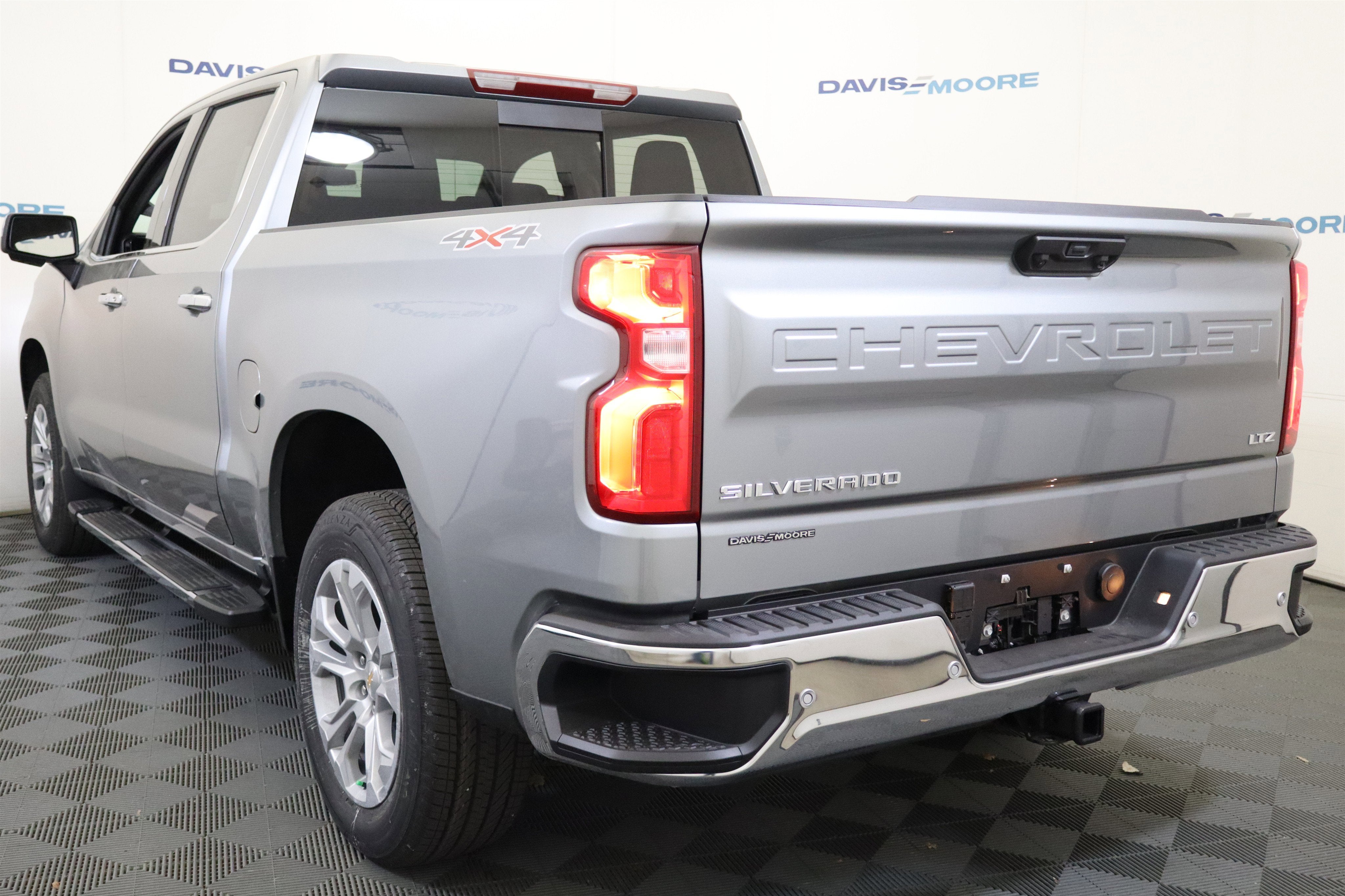 2026 Chevrolet Silverado 1500 LTZ Crew Cab 4WD