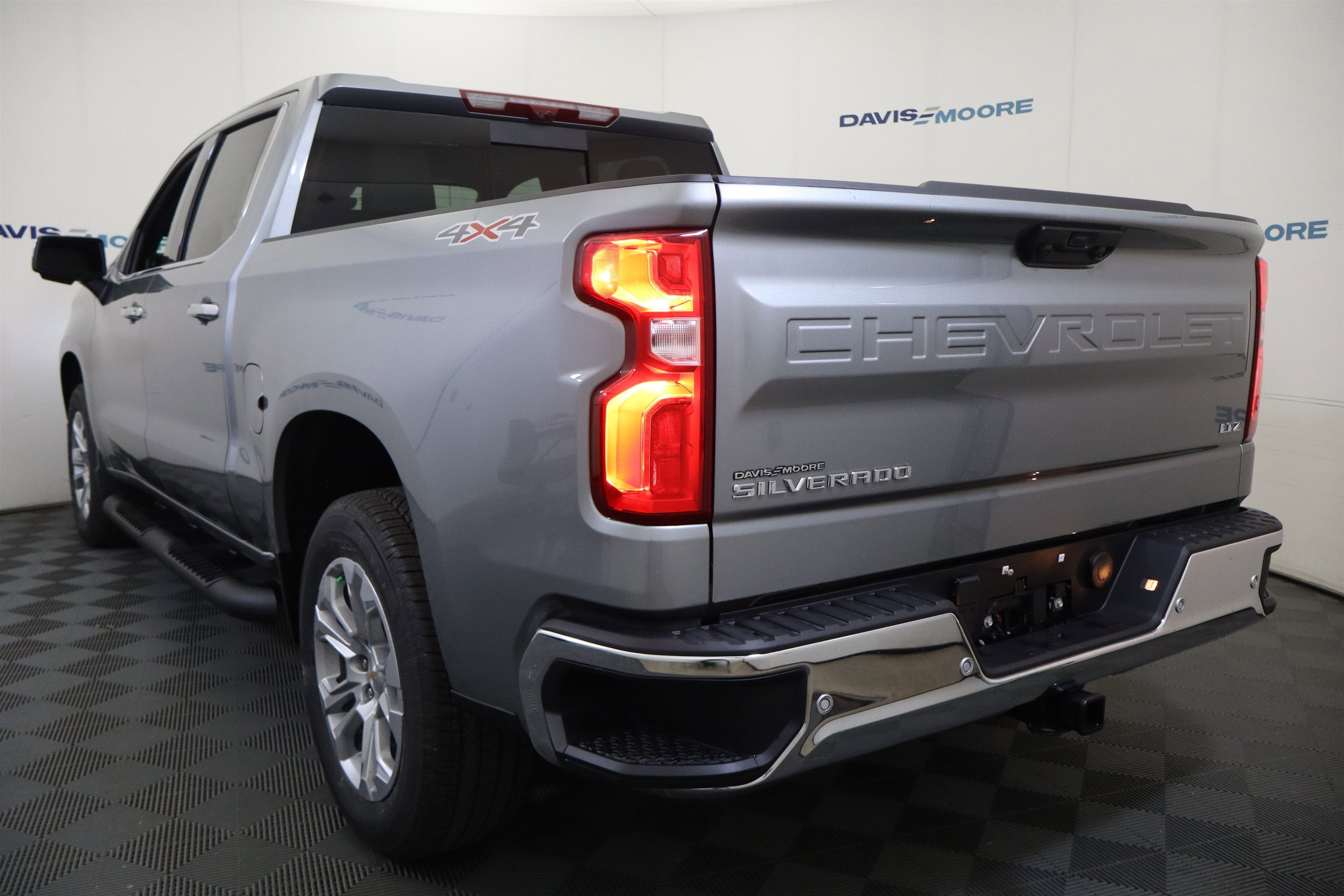 2026 Chevrolet Silverado 1500 LTZ Crew Cab 4WD