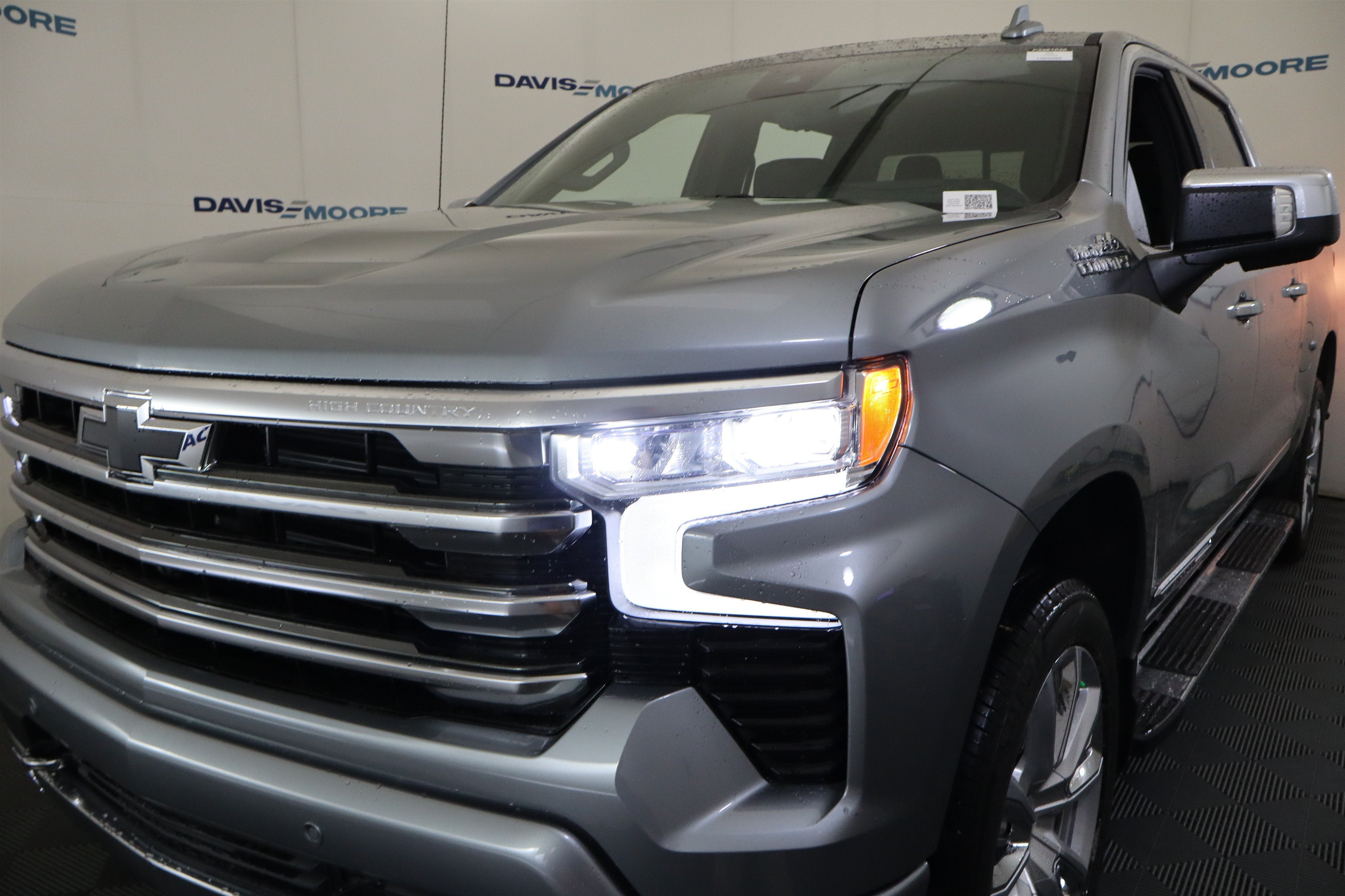 2026 Chevrolet Silverado 1500 High Country Crew Cab 4WD