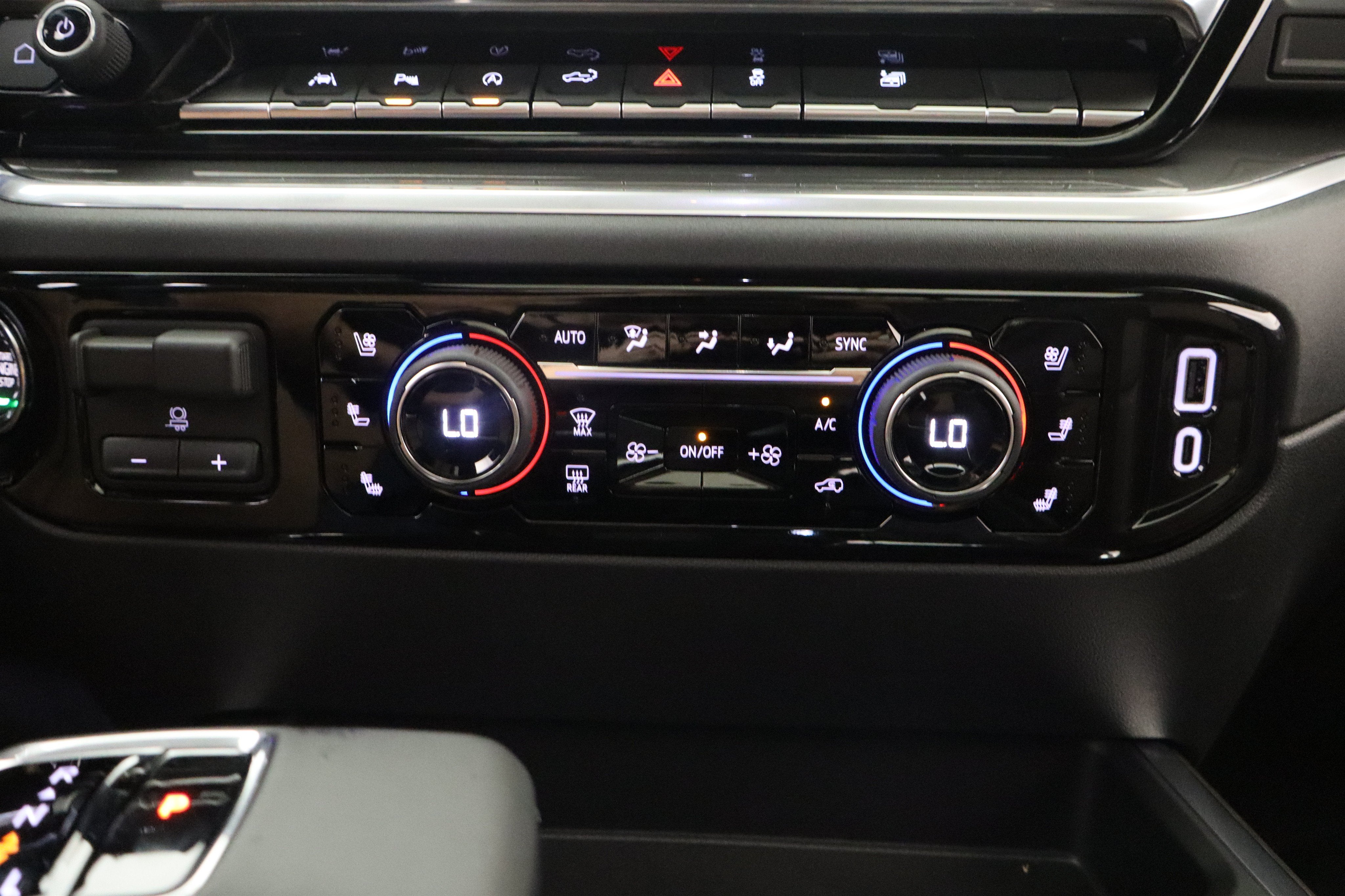 2026 Chevrolet Silverado 1500 High Country Crew Cab 4WD
