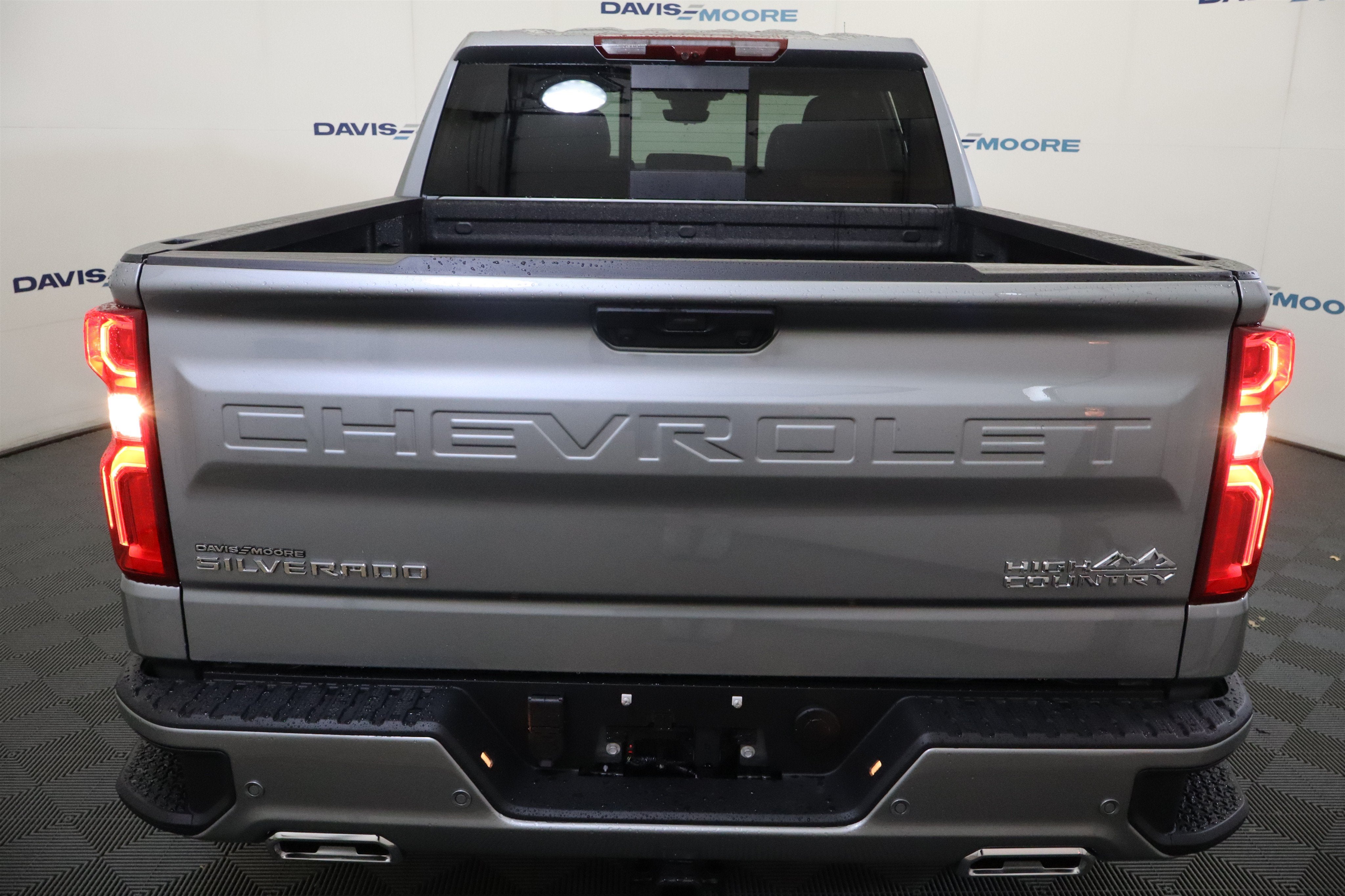2026 Chevrolet Silverado 1500 High Country Crew Cab 4WD