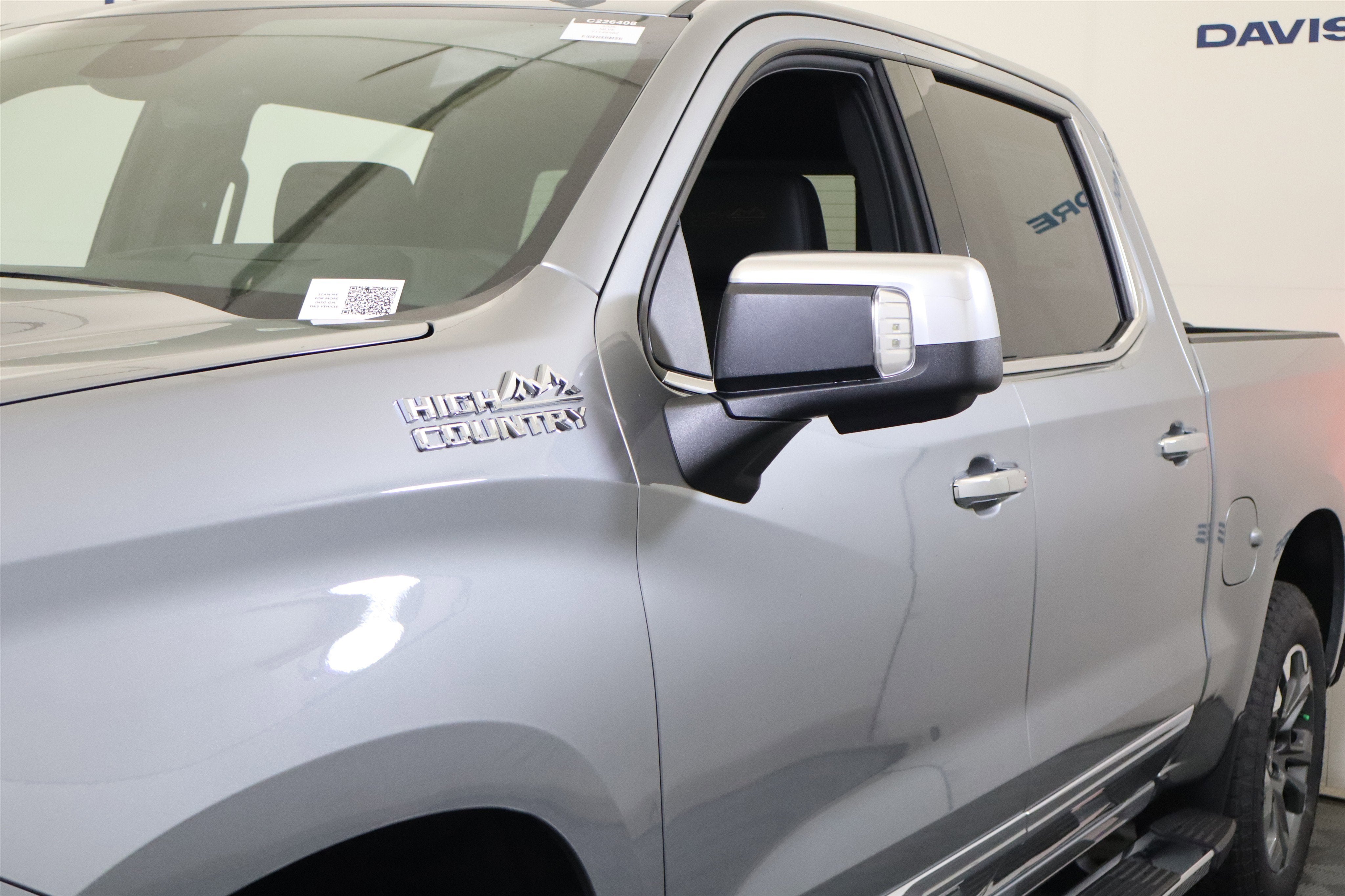 2026 Chevrolet Silverado 1500 High Country Crew Cab 4WD