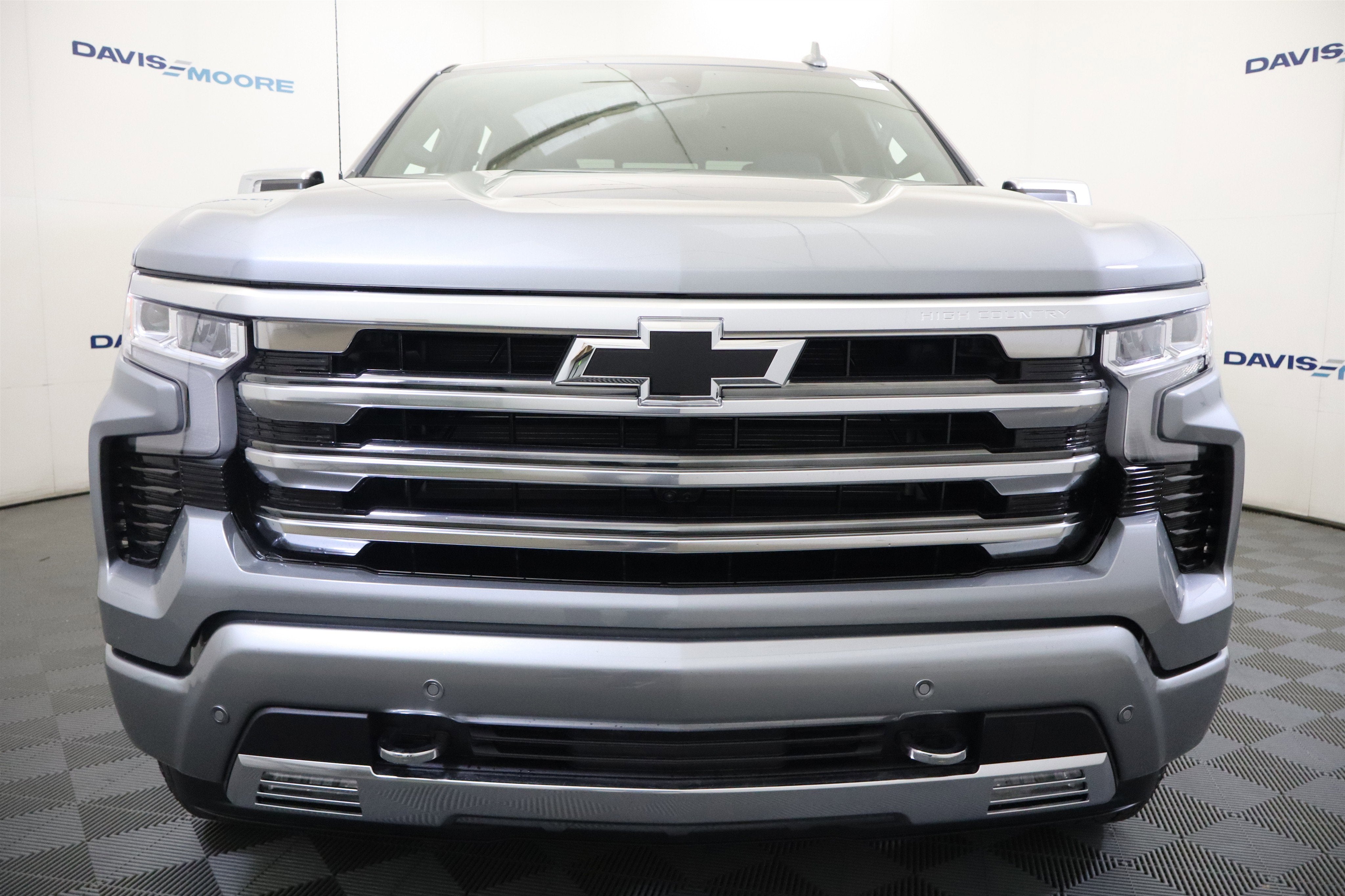 2026 Chevrolet Silverado 1500 High Country Crew Cab 4WD