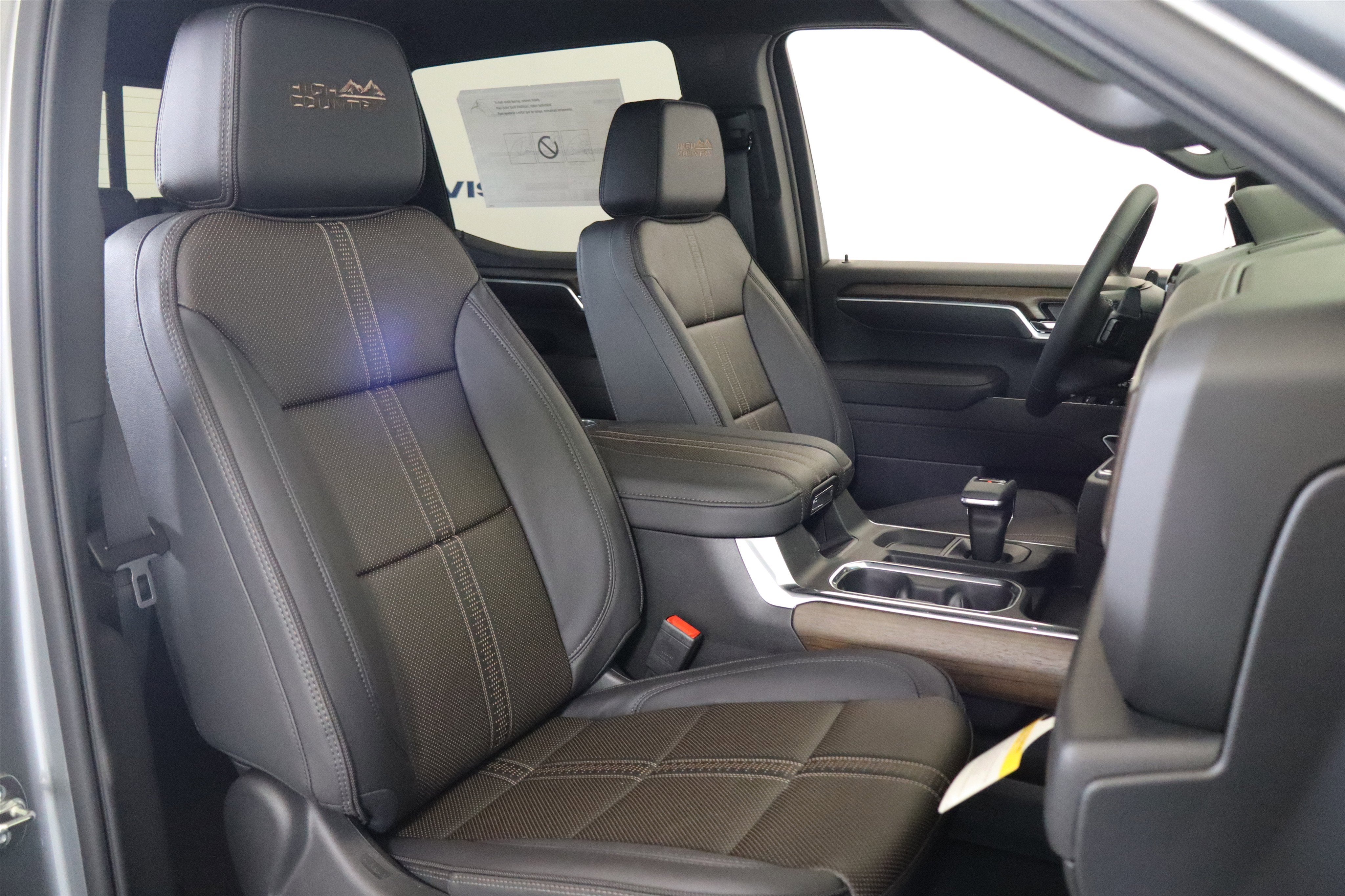 2026 Chevrolet Silverado 1500 High Country Crew Cab 4WD