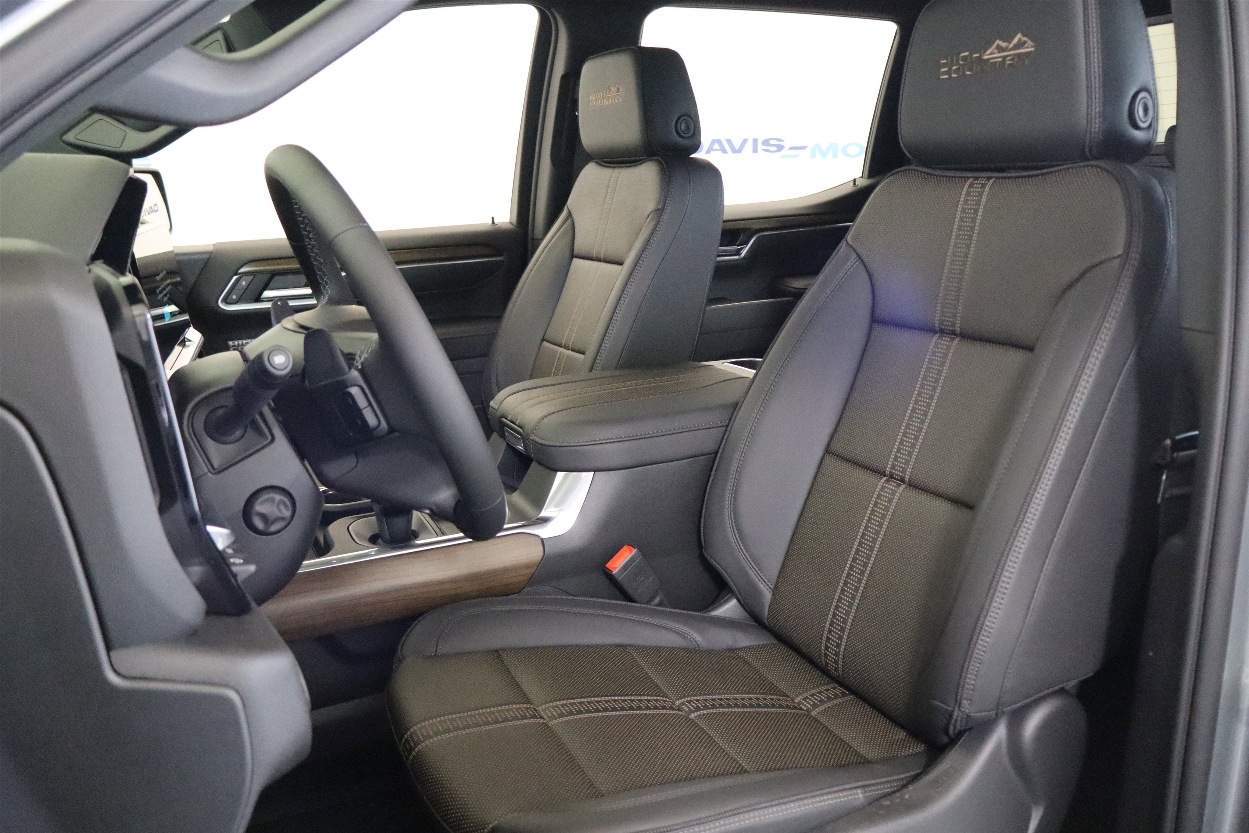 2026 Chevrolet Silverado 1500 High Country Crew Cab 4WD