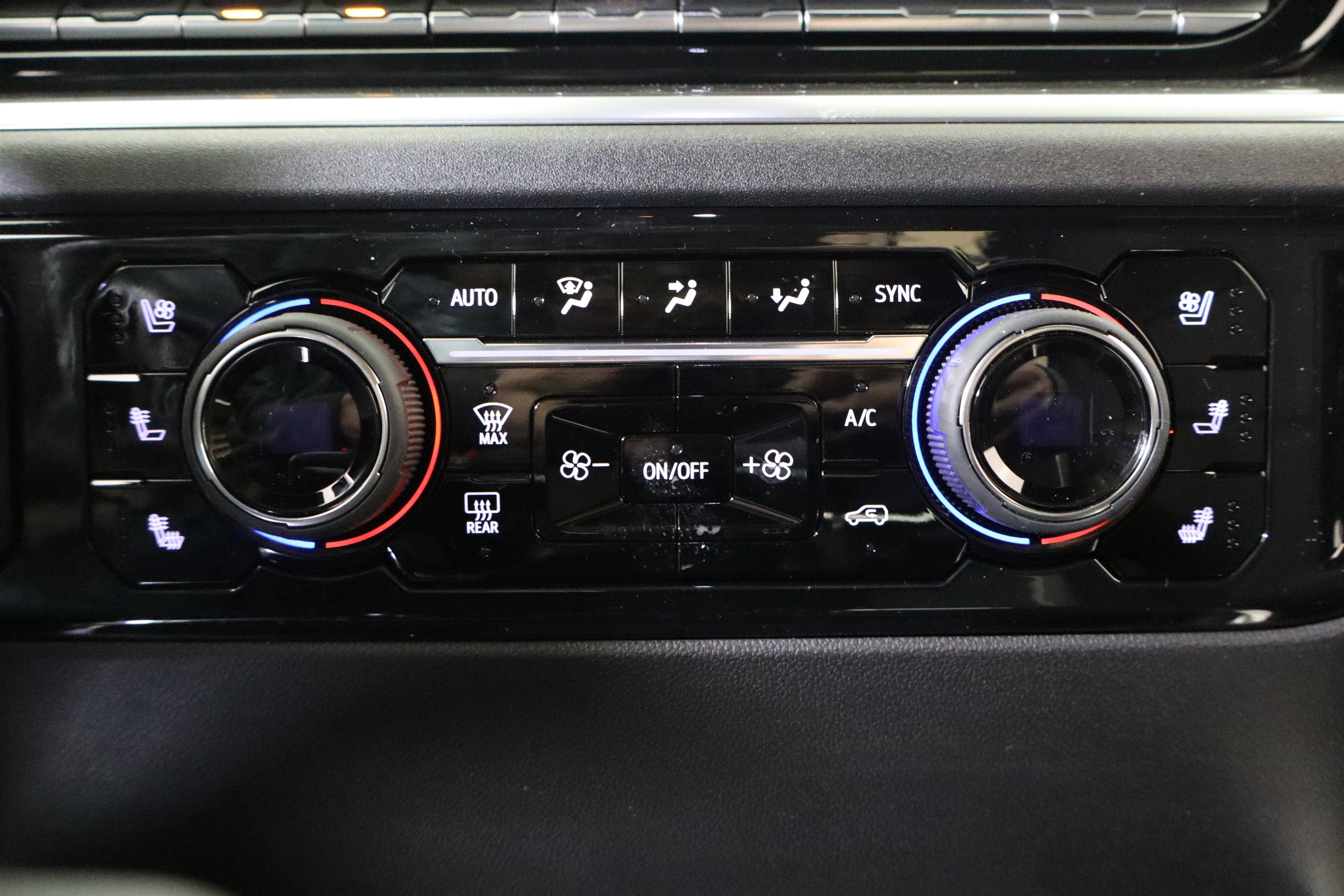 2026 Chevrolet Silverado 1500 High Country Crew Cab 4WD