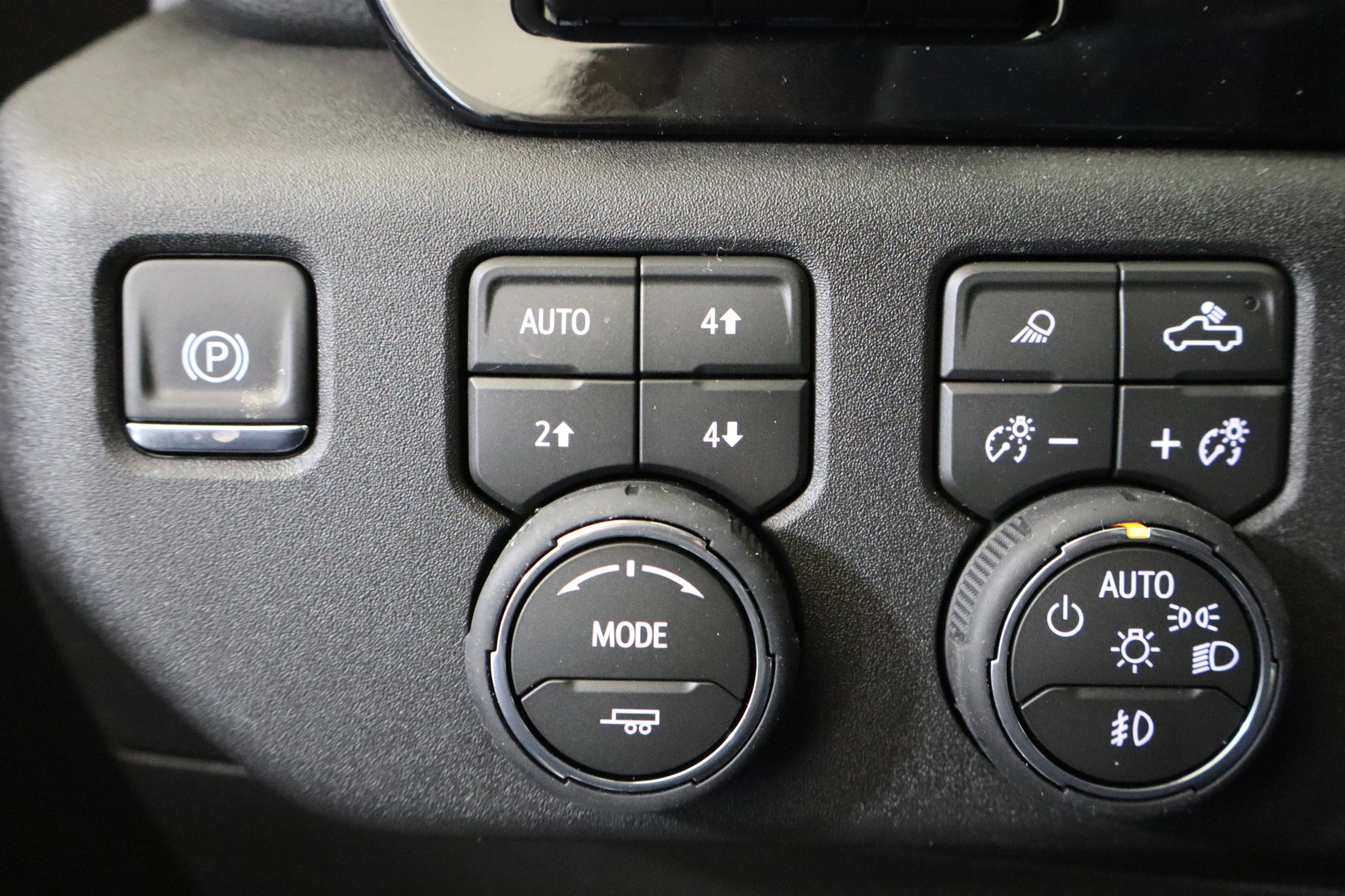 2026 Chevrolet Silverado 1500 High Country Crew Cab 4WD