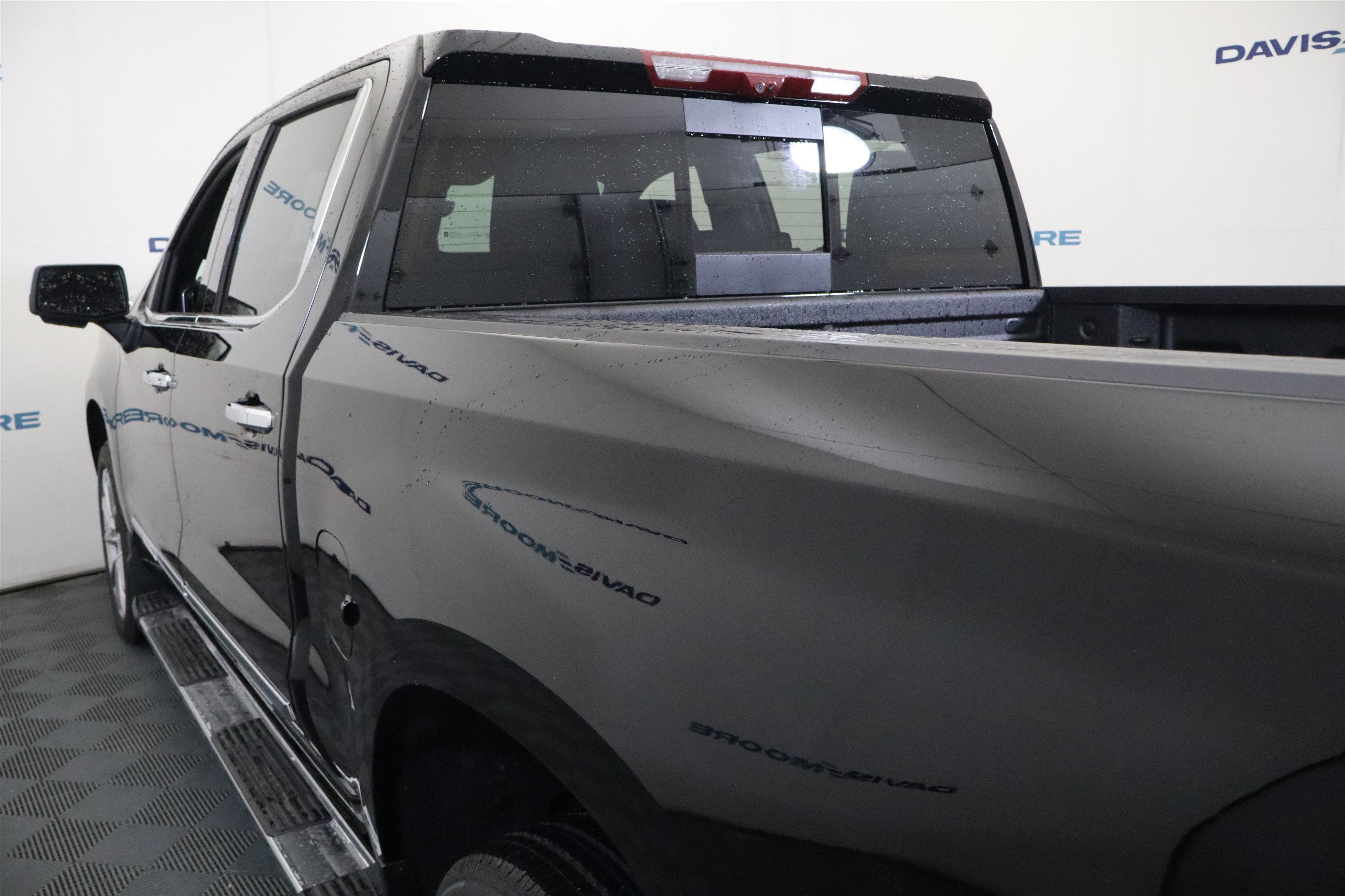 2026 Chevrolet Silverado 1500 High Country Crew Cab 4WD