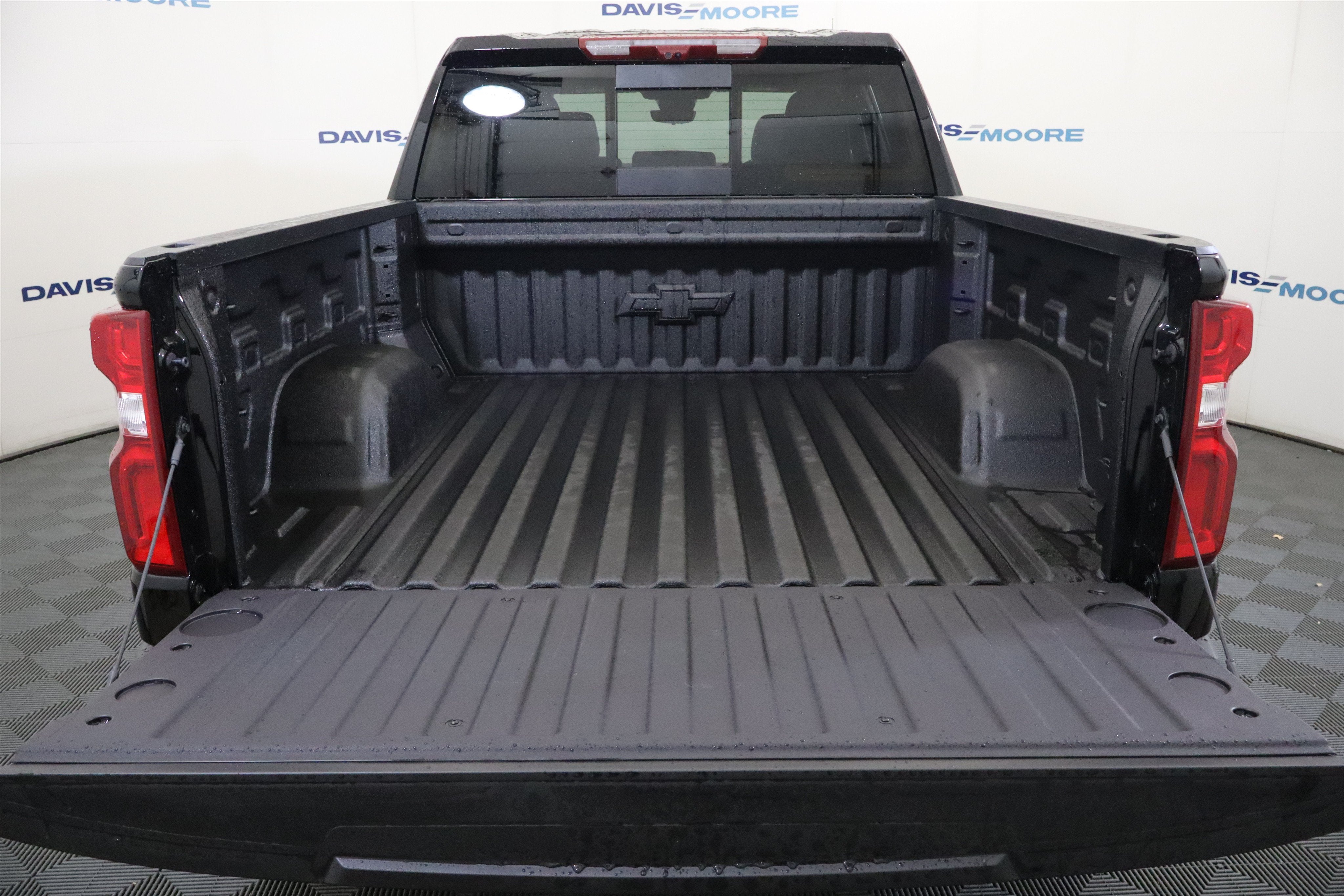 2026 Chevrolet Silverado 1500 High Country Crew Cab 4WD