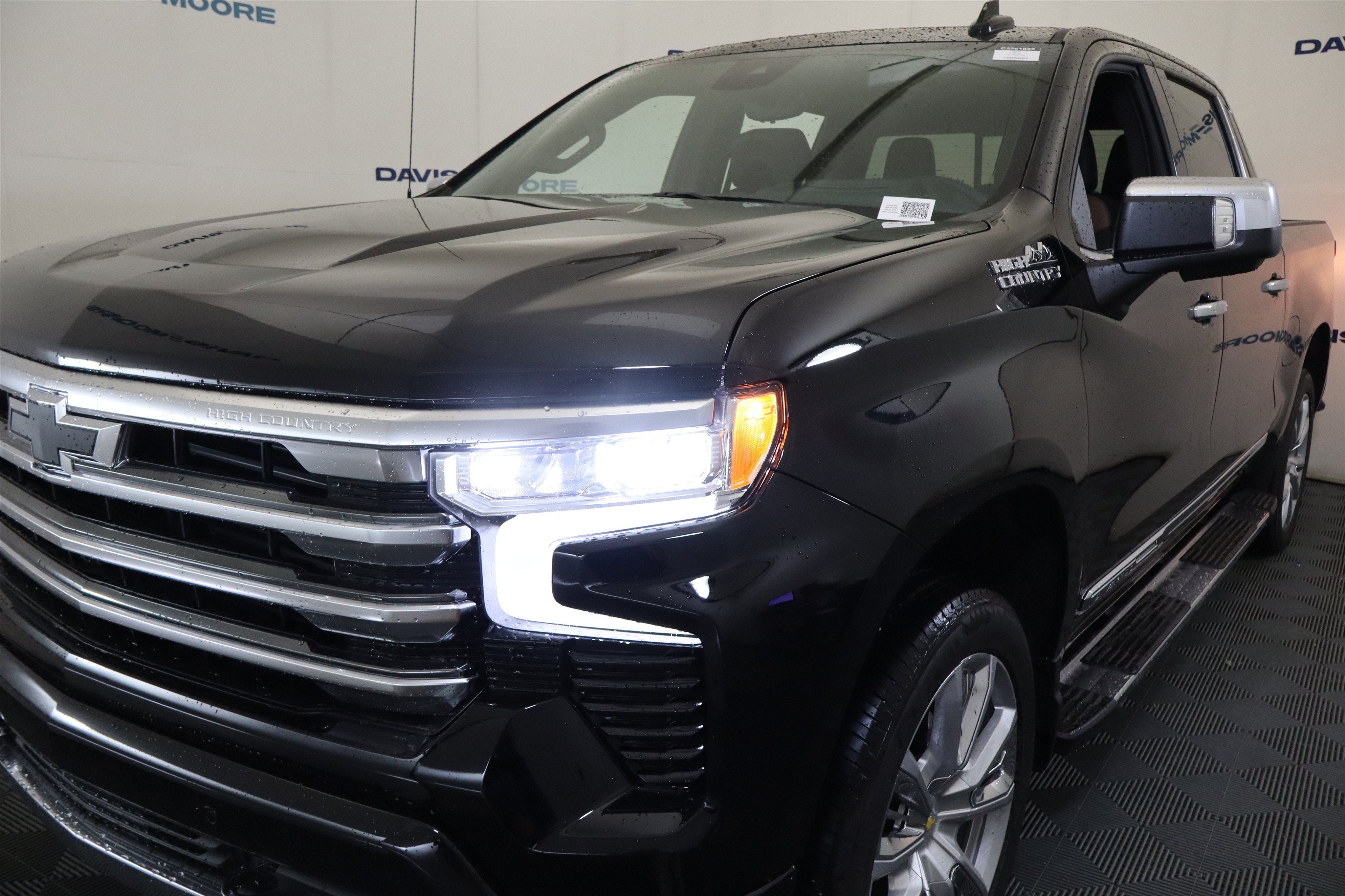2026 Chevrolet Silverado 1500 High Country Crew Cab 4WD