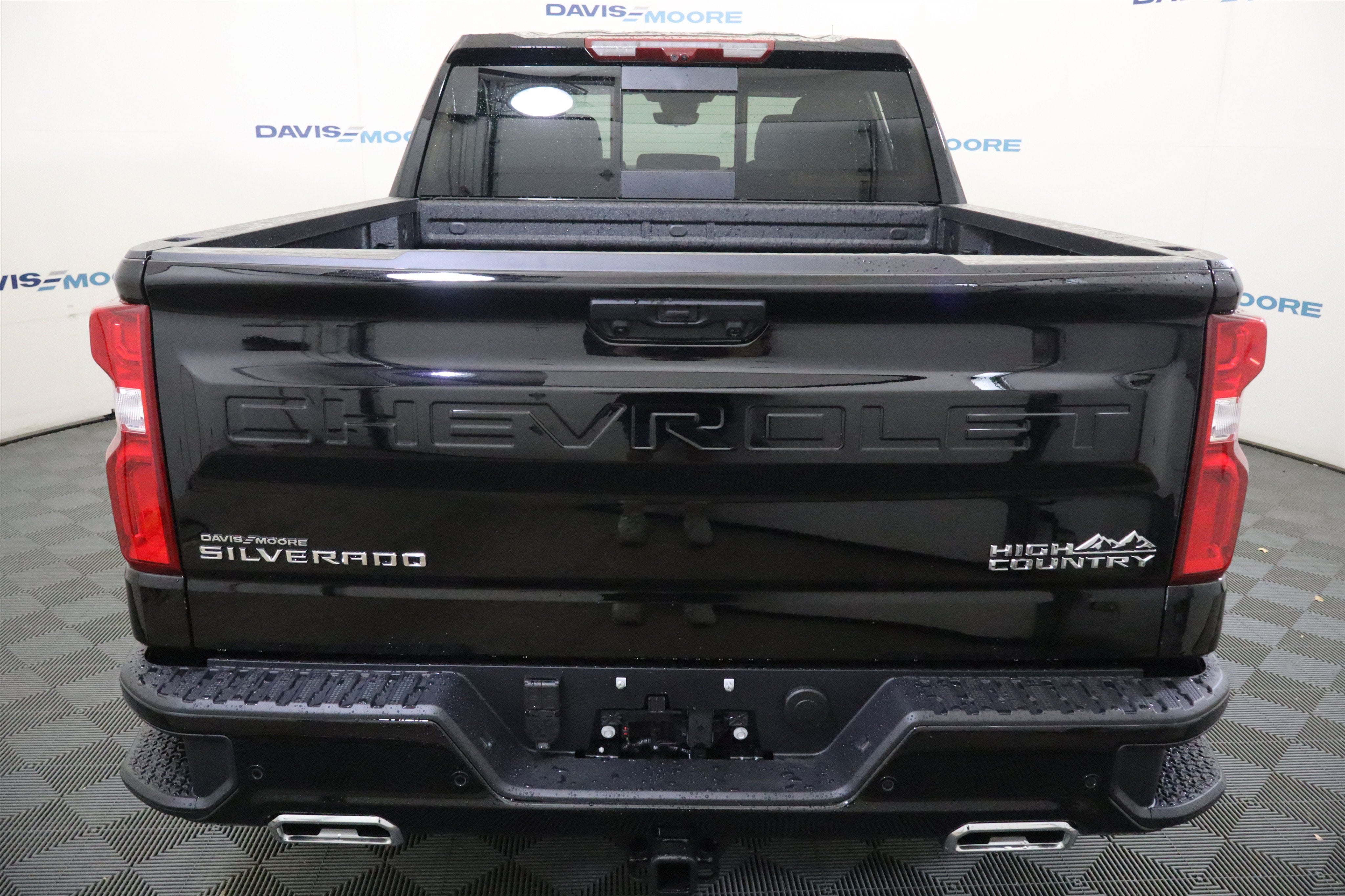 2026 Chevrolet Silverado 1500 High Country Crew Cab 4WD