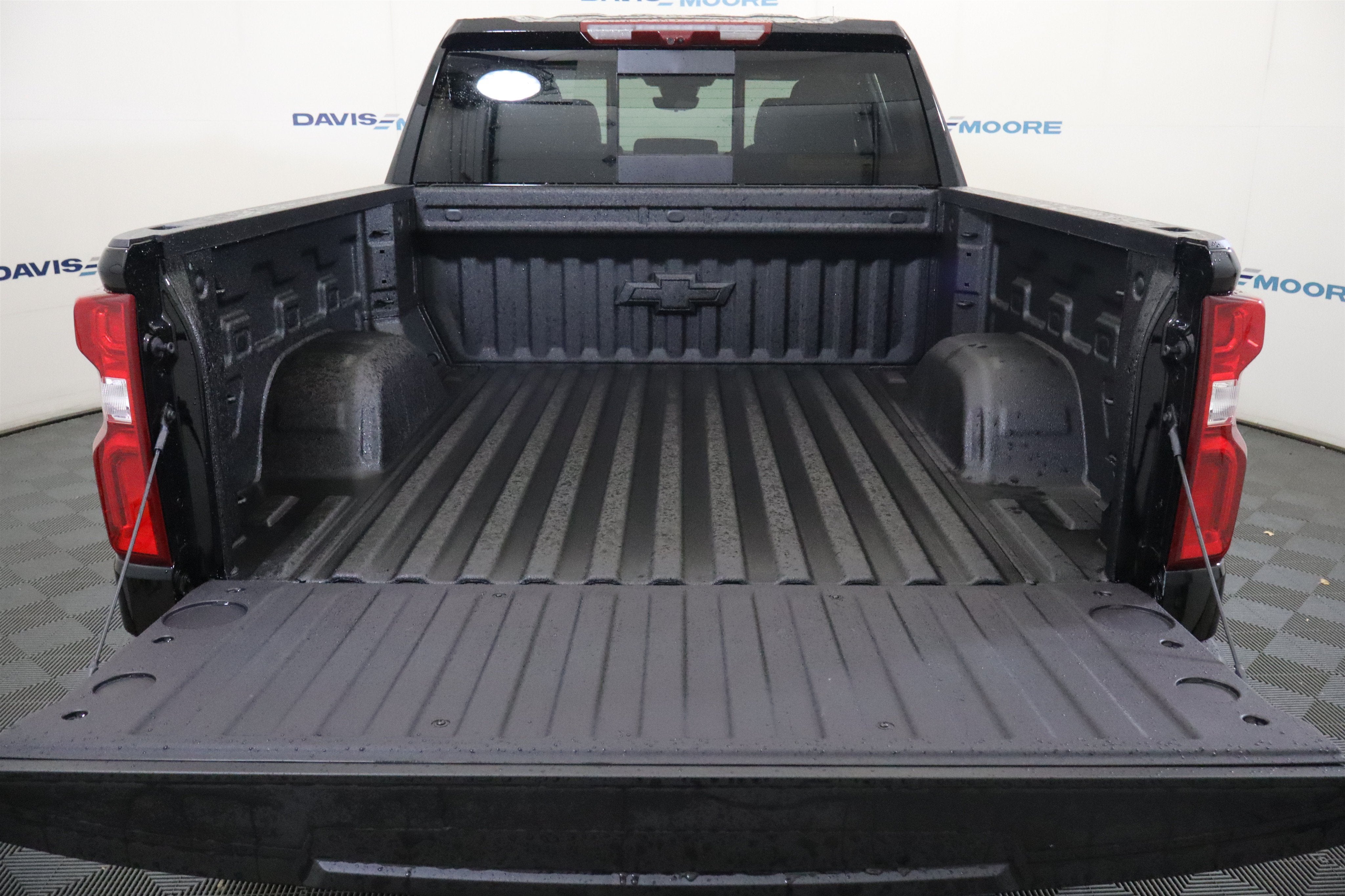 2026 Chevrolet Silverado 1500 High Country Crew Cab 4WD