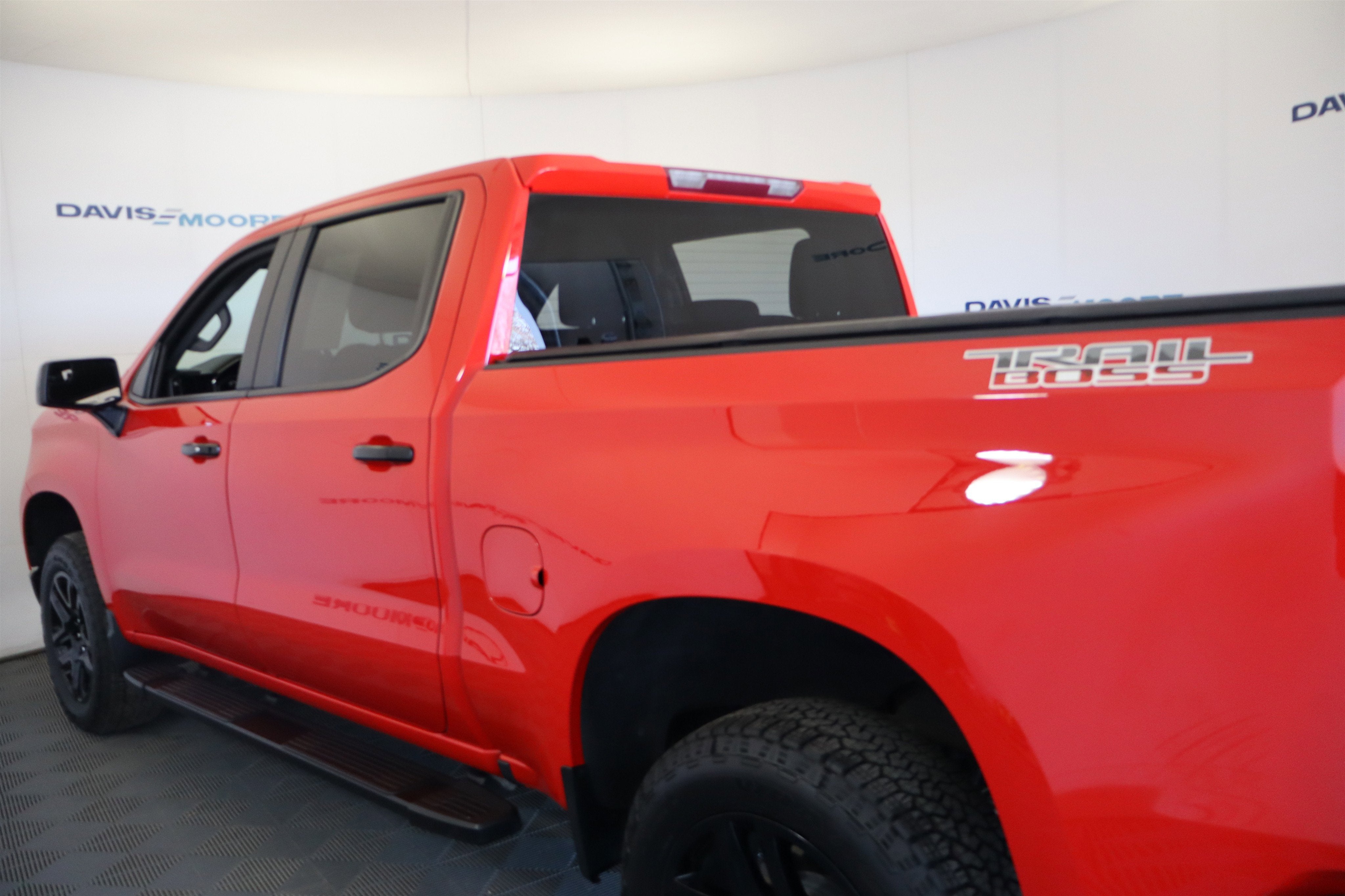 2023 Chevrolet Silverado 1500 LT Trail Boss Crew Cab 4WD
