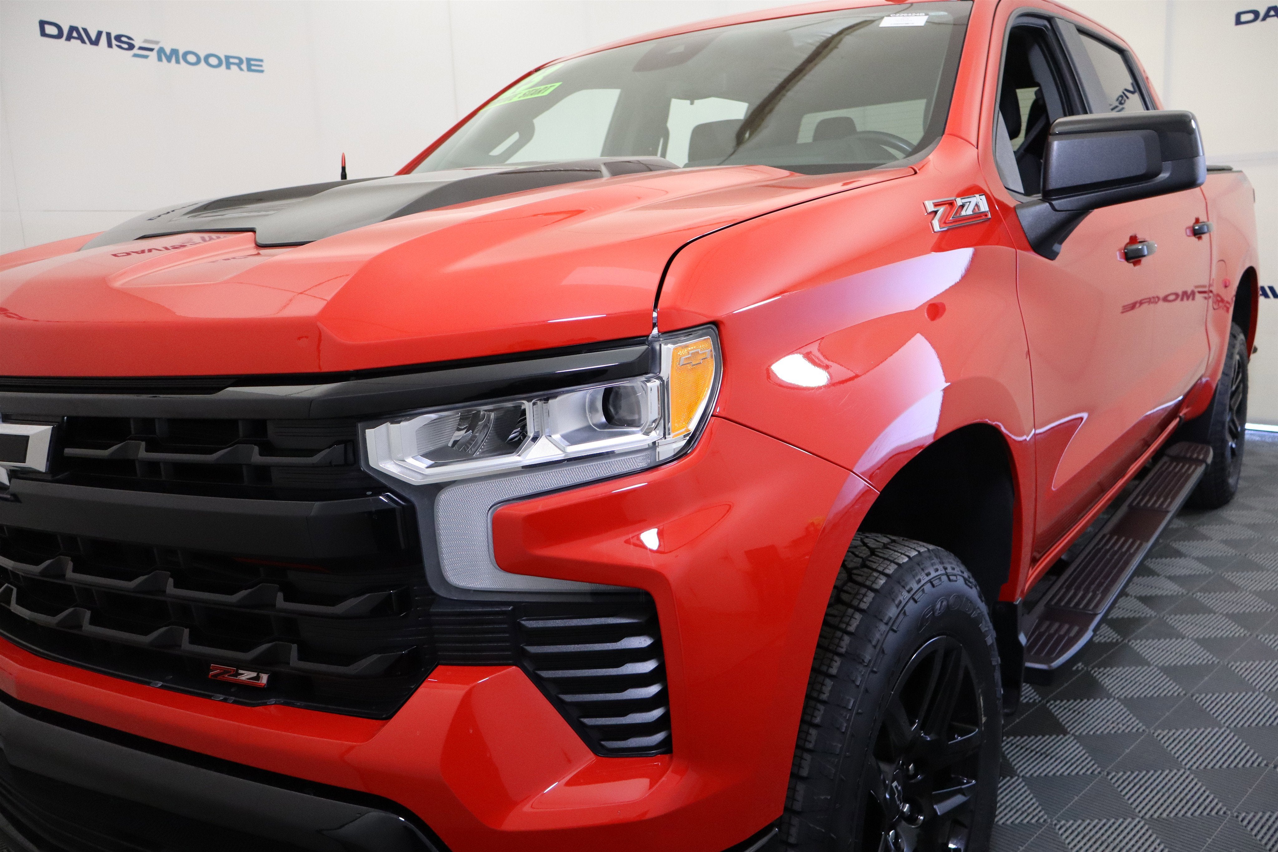 2023 Chevrolet Silverado 1500 LT Trail Boss Crew Cab 4WD