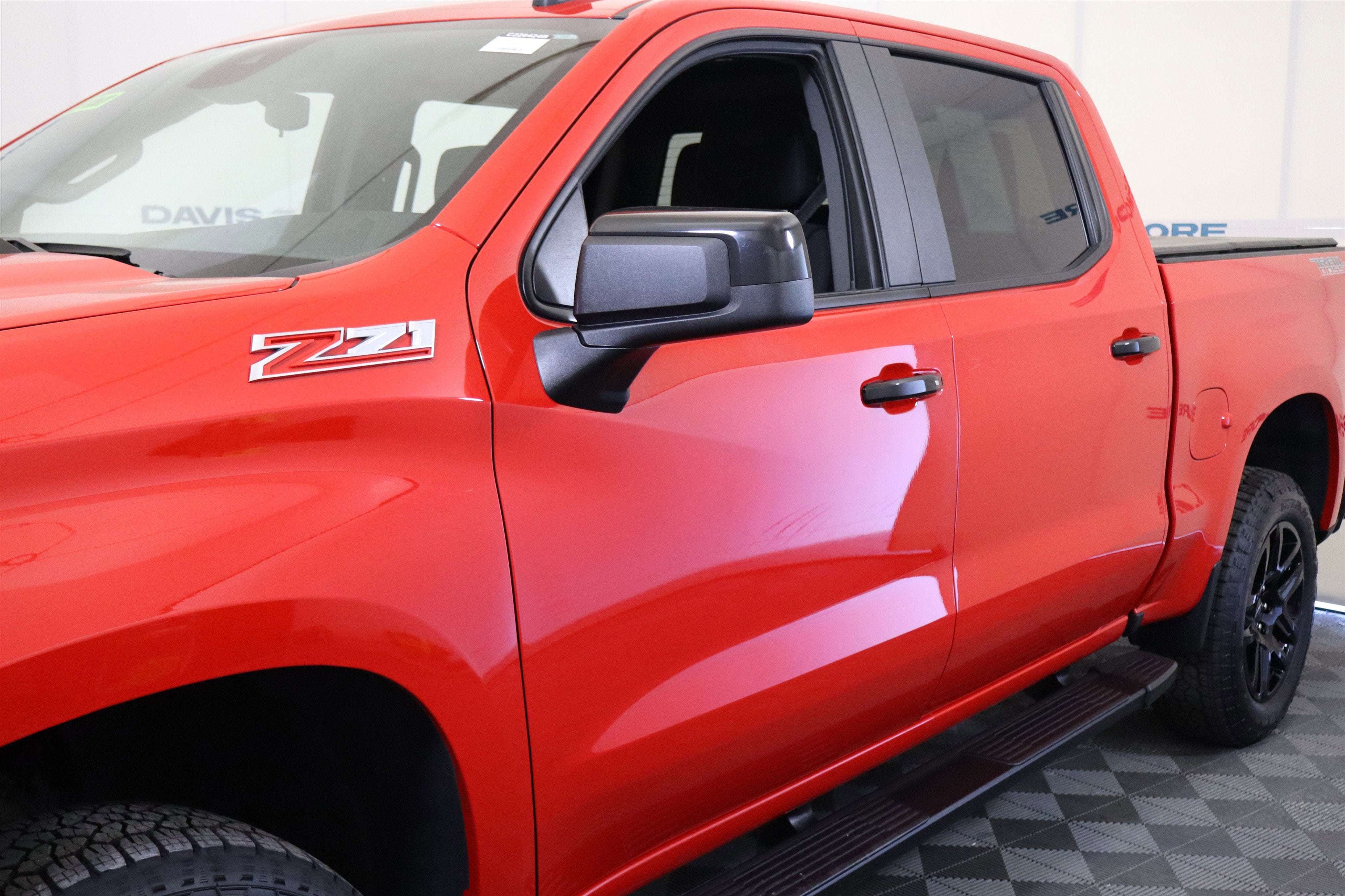 2023 Chevrolet Silverado 1500 LT Trail Boss Crew Cab 4WD