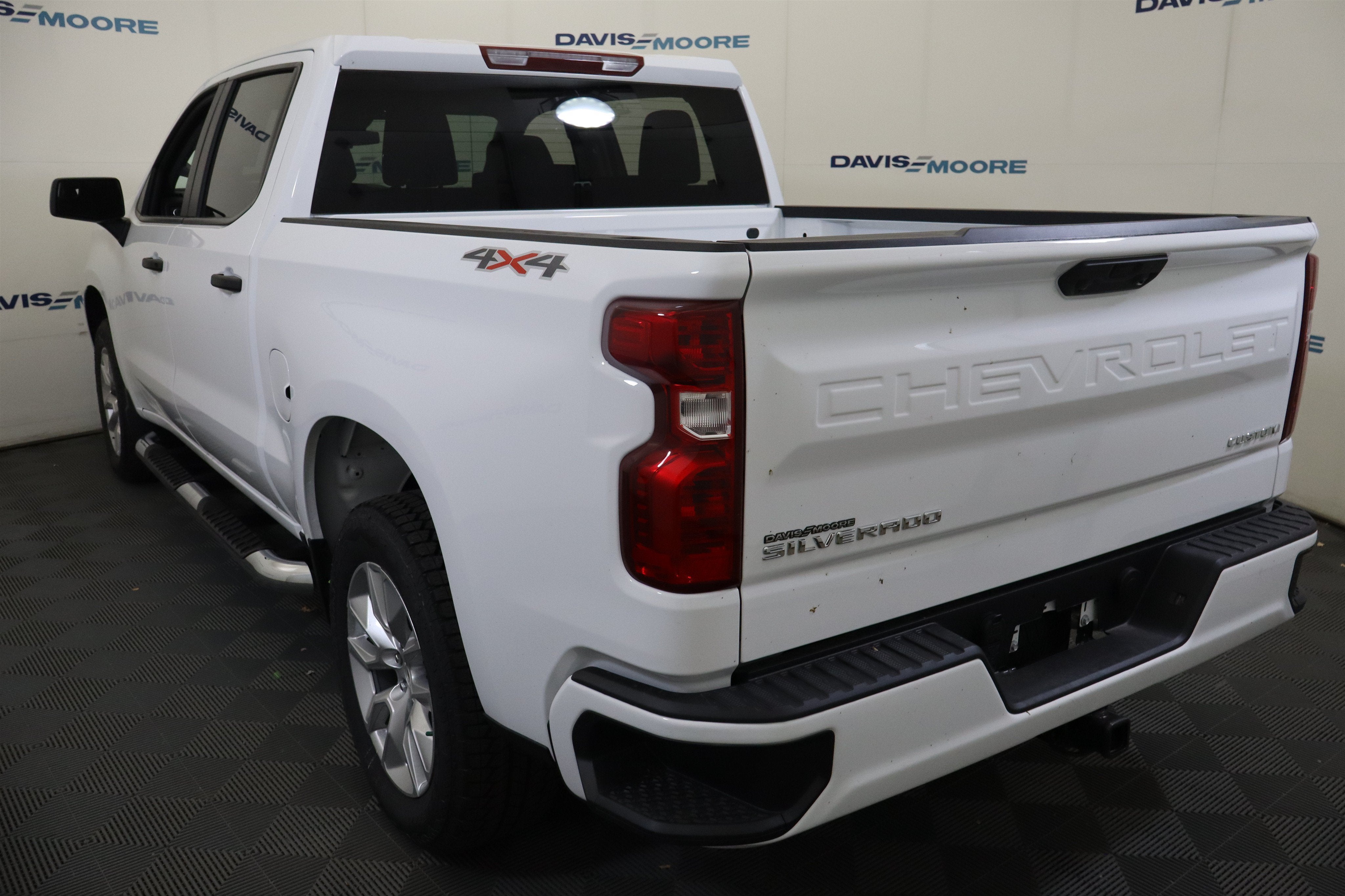 2026 Chevrolet Silverado 1500 Custom Crew Cab 4WD