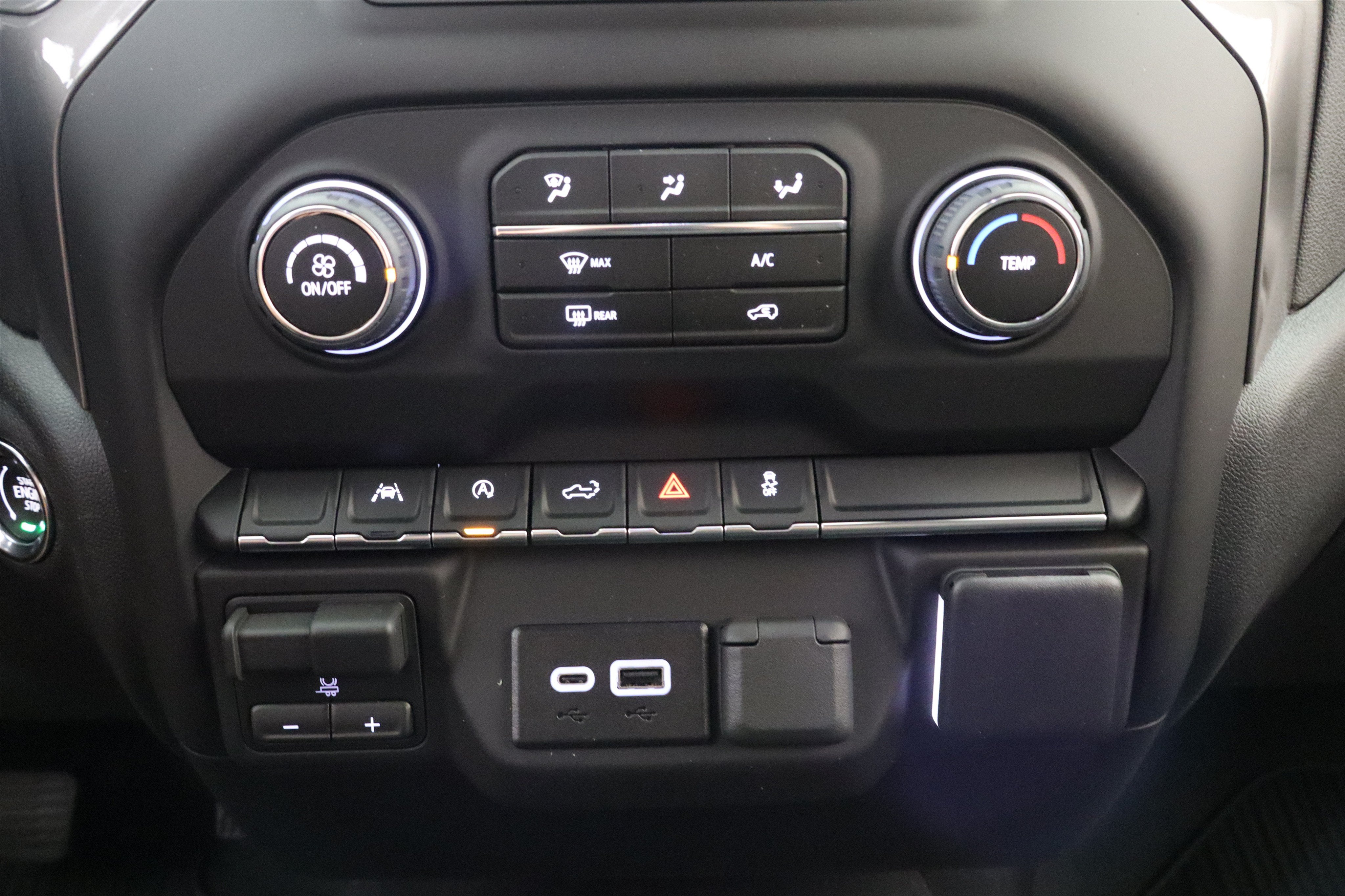 2026 Chevrolet Silverado 1500 Custom Crew Cab 4WD