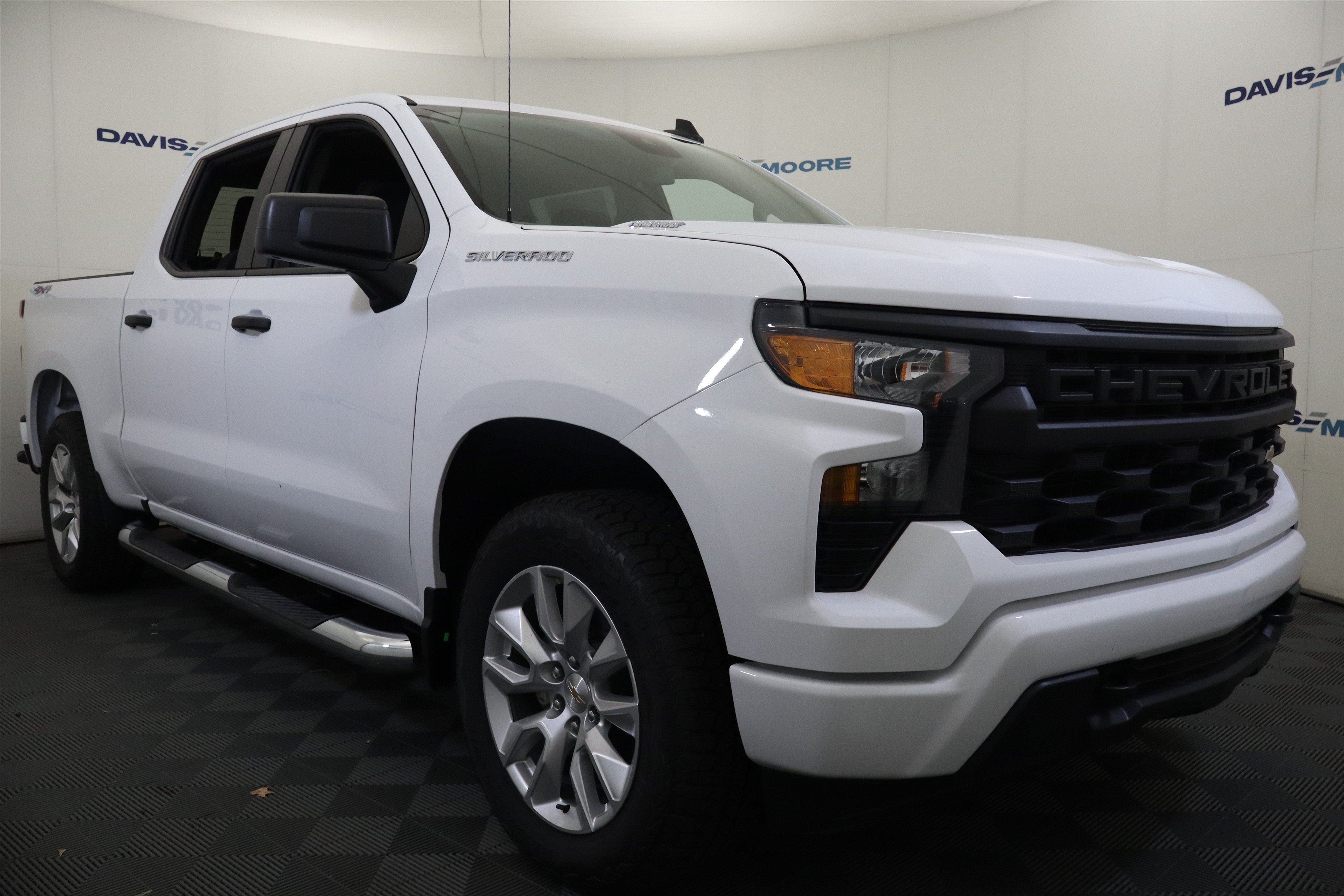 2026 Chevrolet Silverado 1500 Custom Crew Cab 4WD
