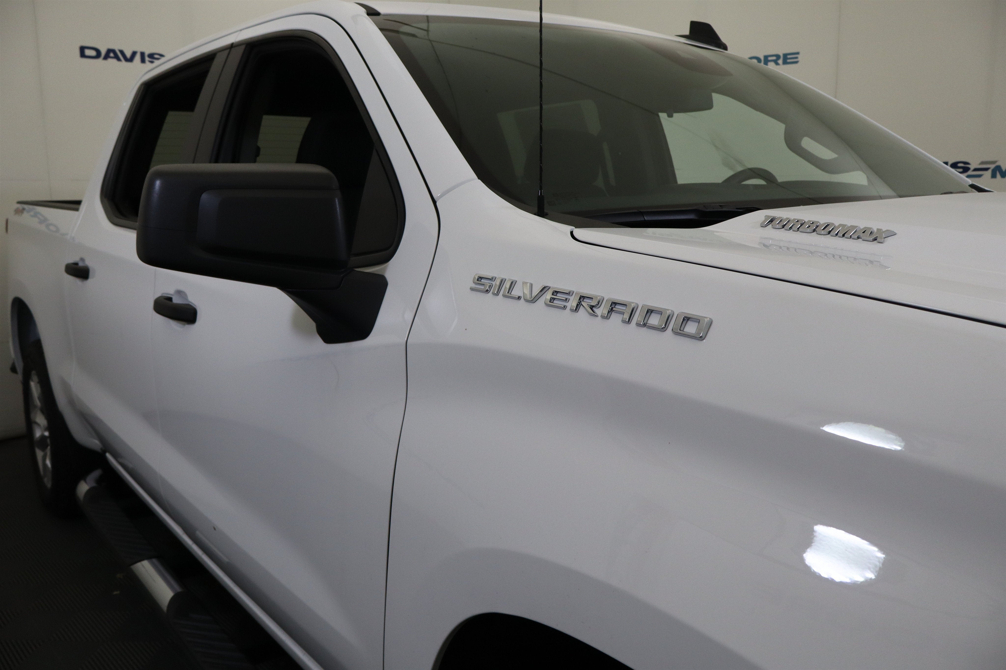 2026 Chevrolet Silverado 1500 Custom Crew Cab 4WD