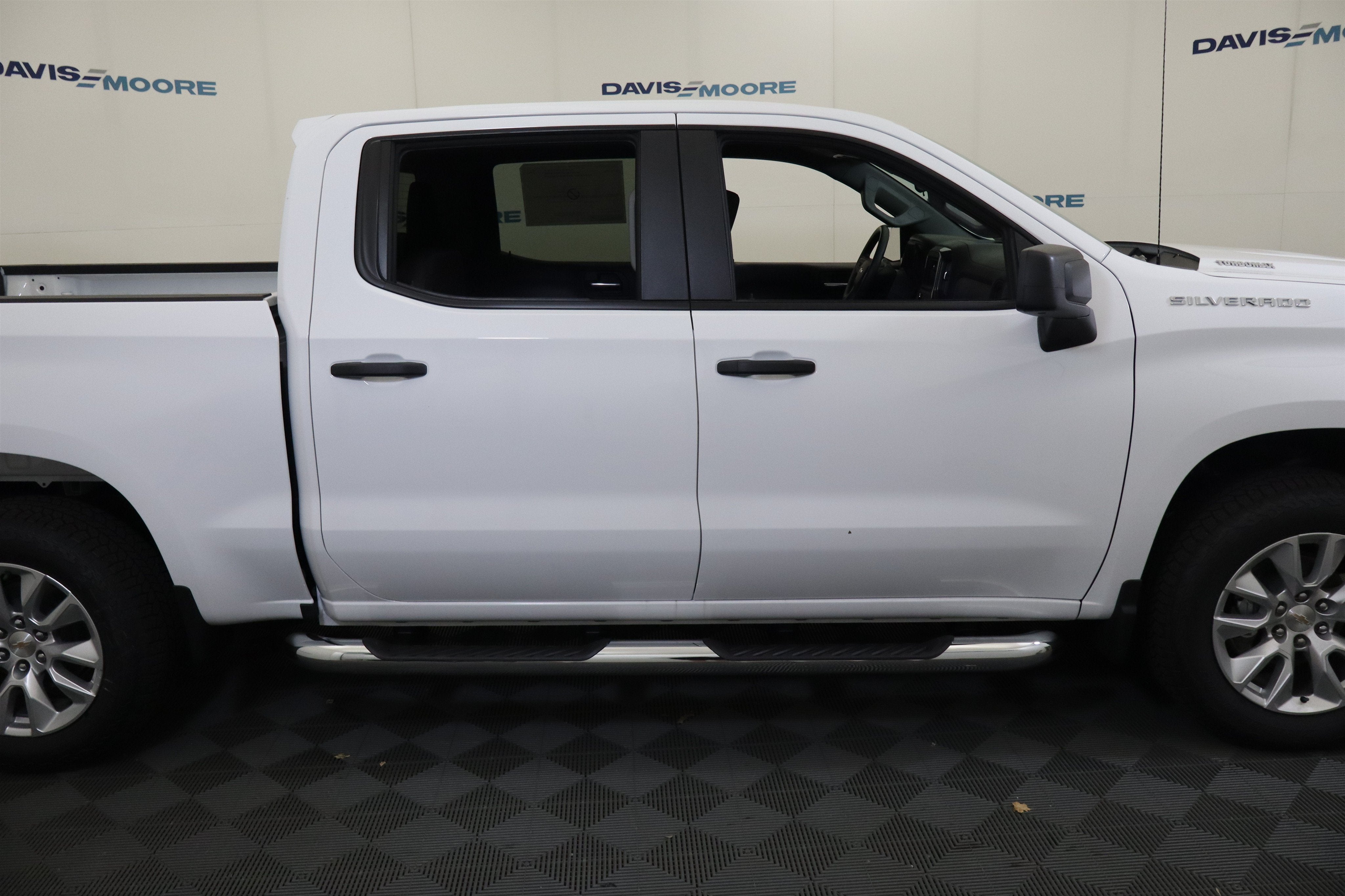 2026 Chevrolet Silverado 1500 Custom Crew Cab 4WD
