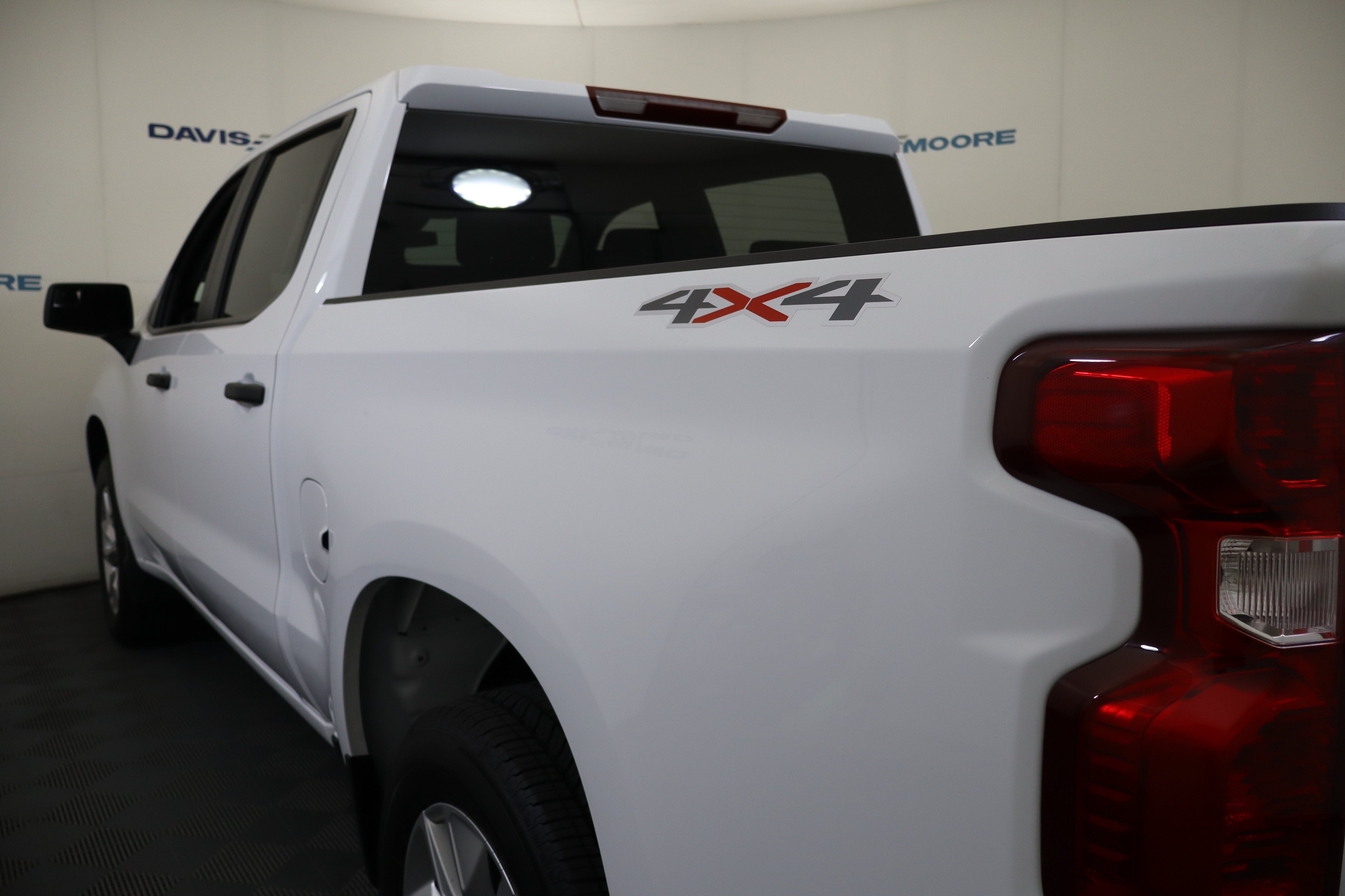 2026 Chevrolet Silverado 1500 Custom Crew Cab 4WD