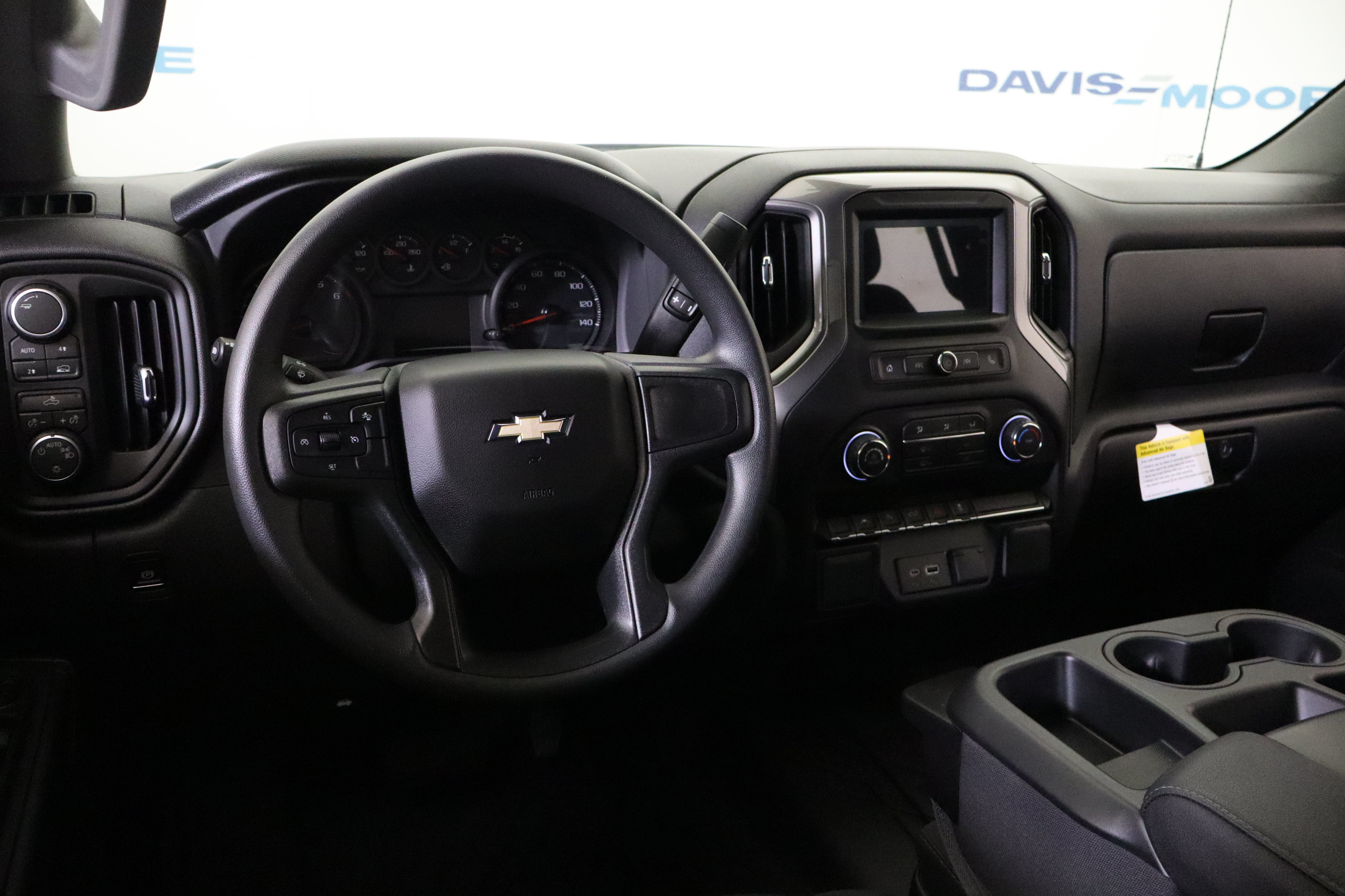 2026 Chevrolet Silverado 1500 Custom Crew Cab 4WD