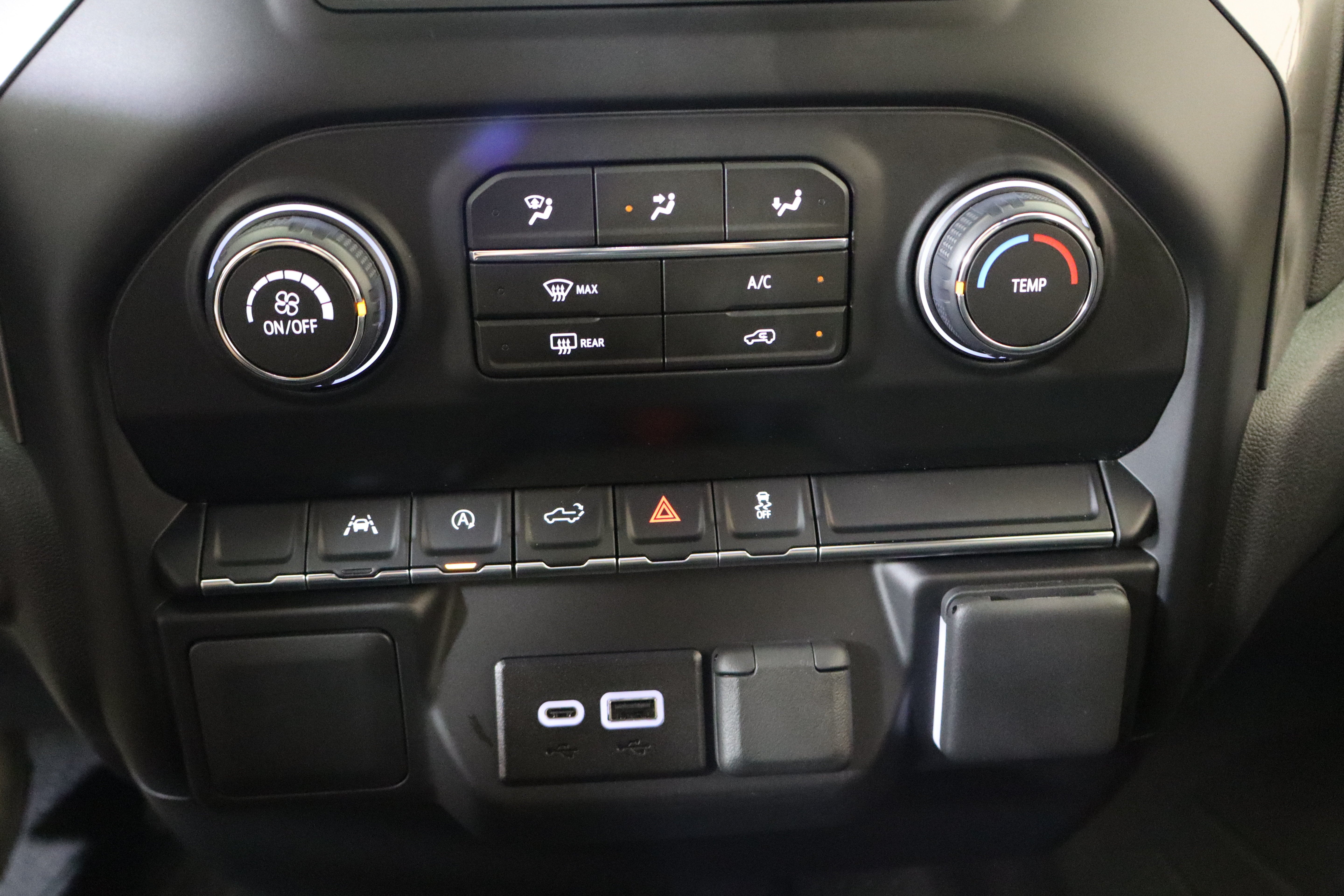 2026 Chevrolet Silverado 1500 Custom Crew Cab 4WD
