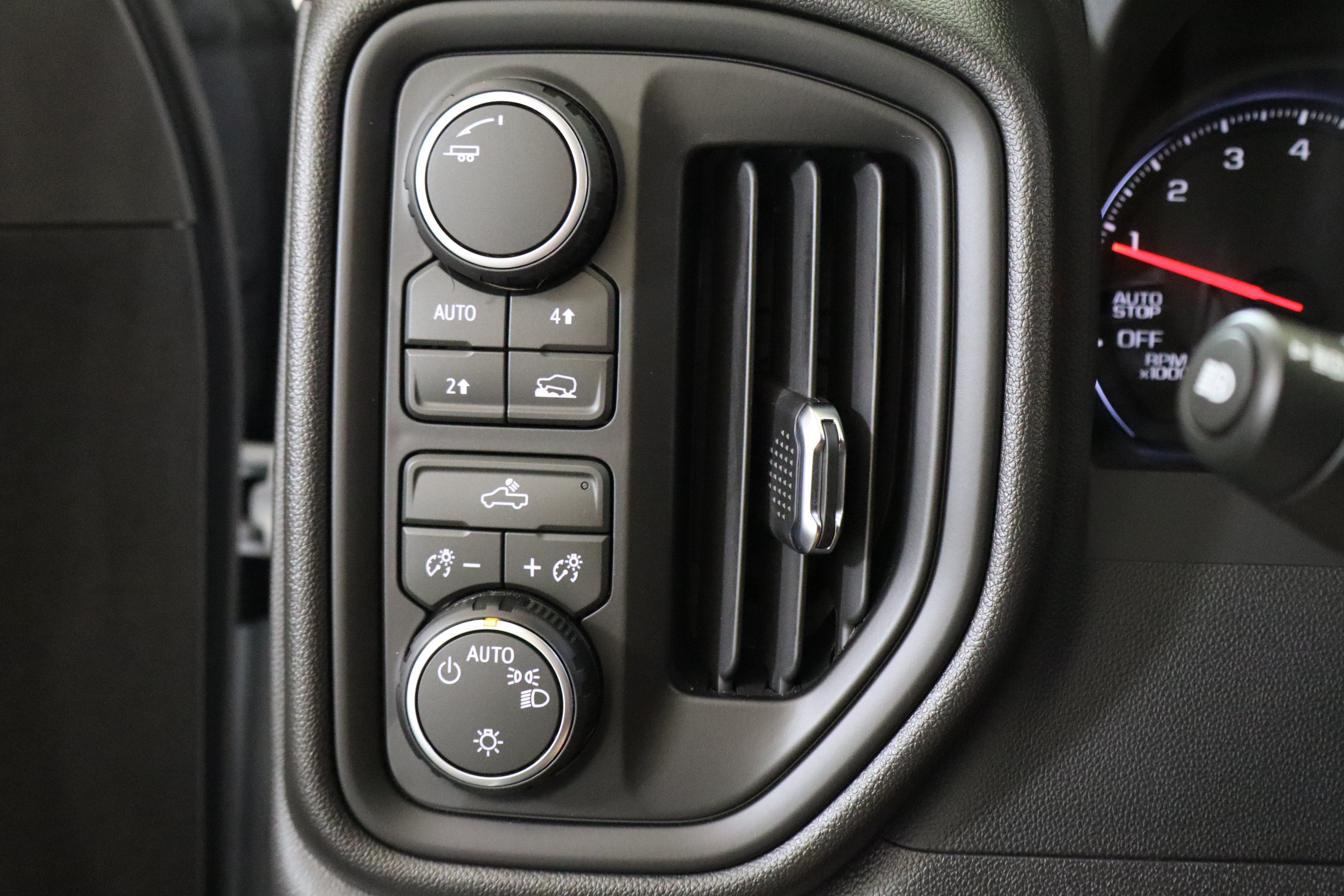 2026 Chevrolet Silverado 1500 Custom Crew Cab 4WD