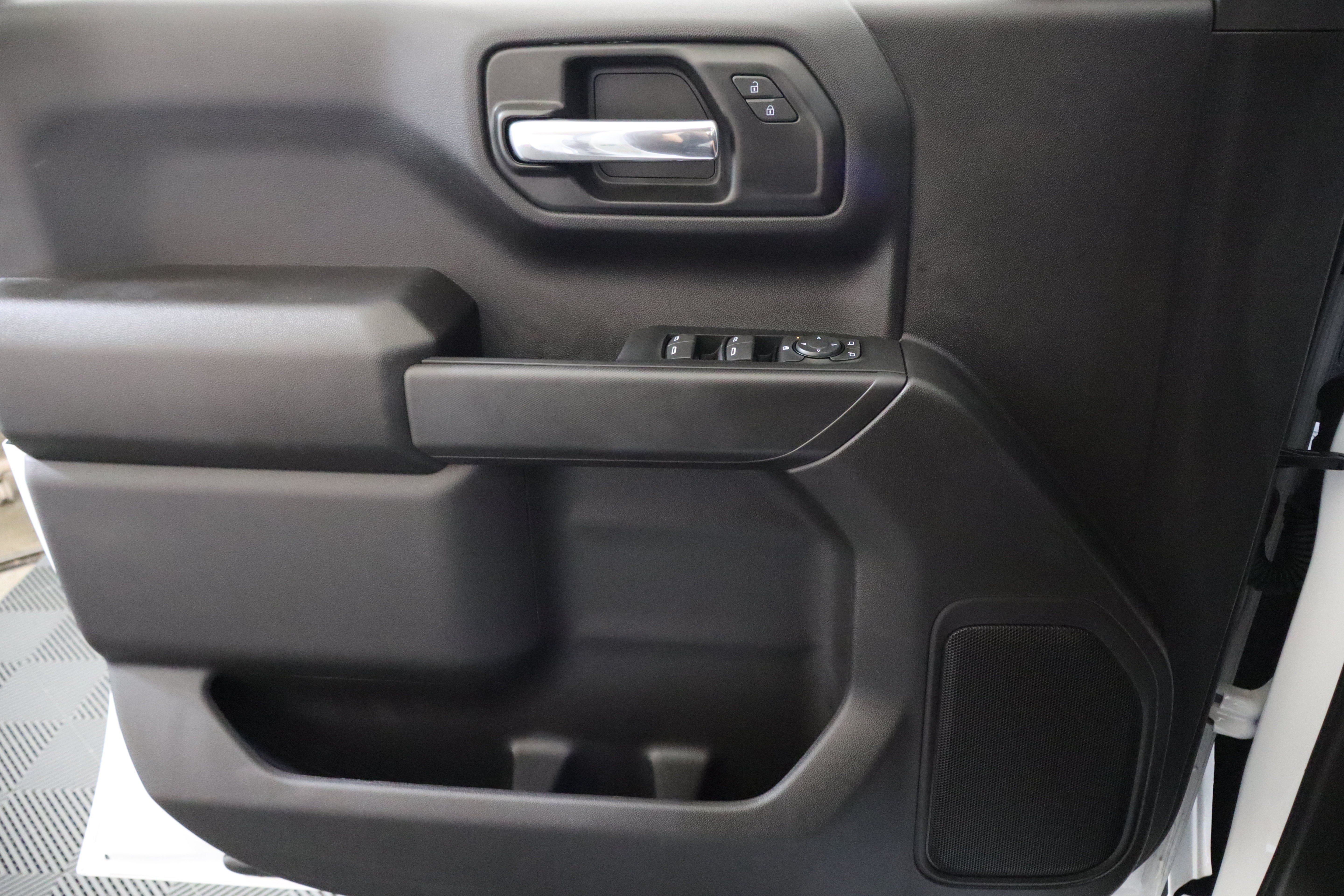 2026 Chevrolet Silverado 1500 Custom Crew Cab 4WD