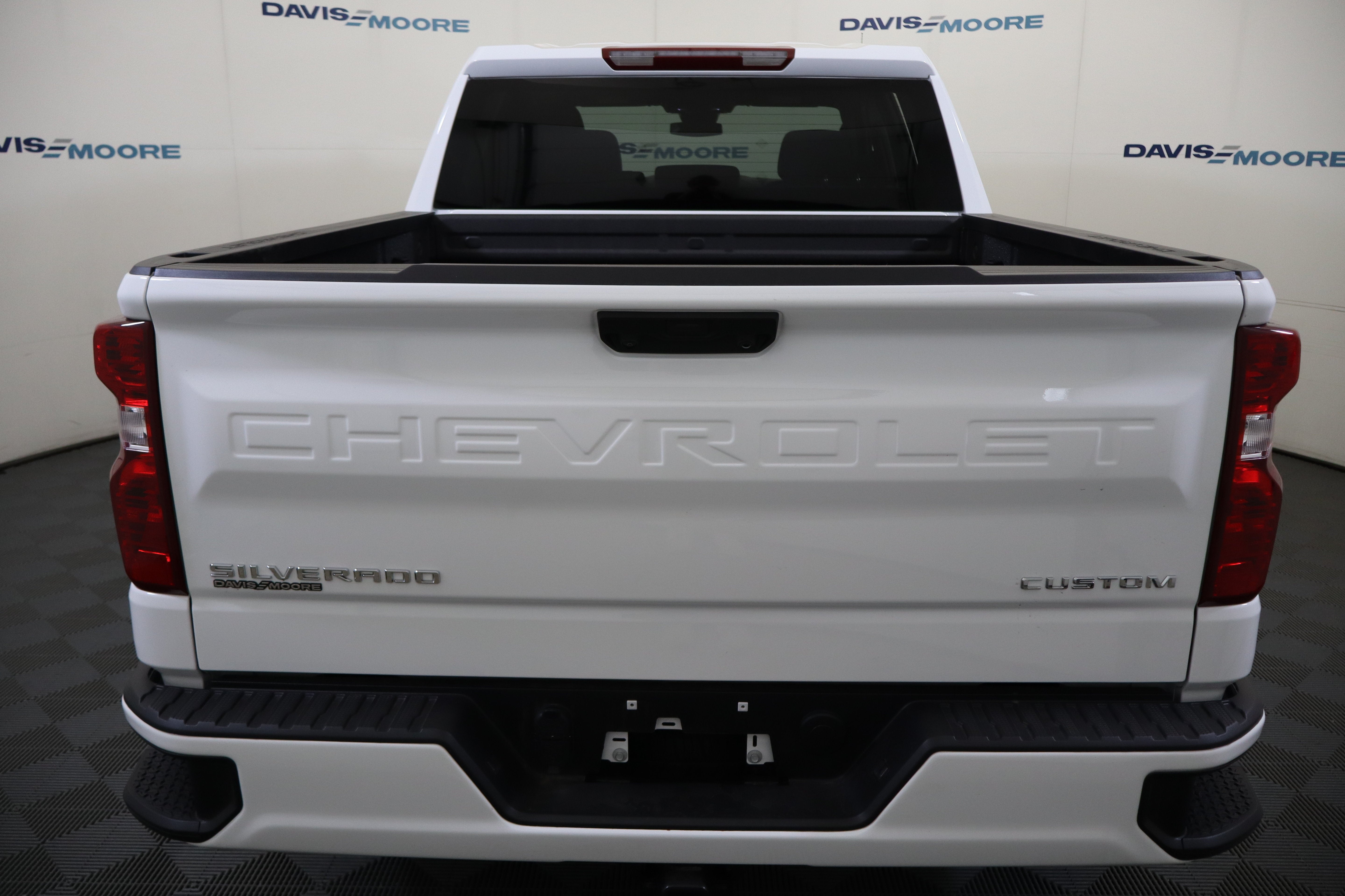 2026 Chevrolet Silverado 1500 Custom Crew Cab 4WD