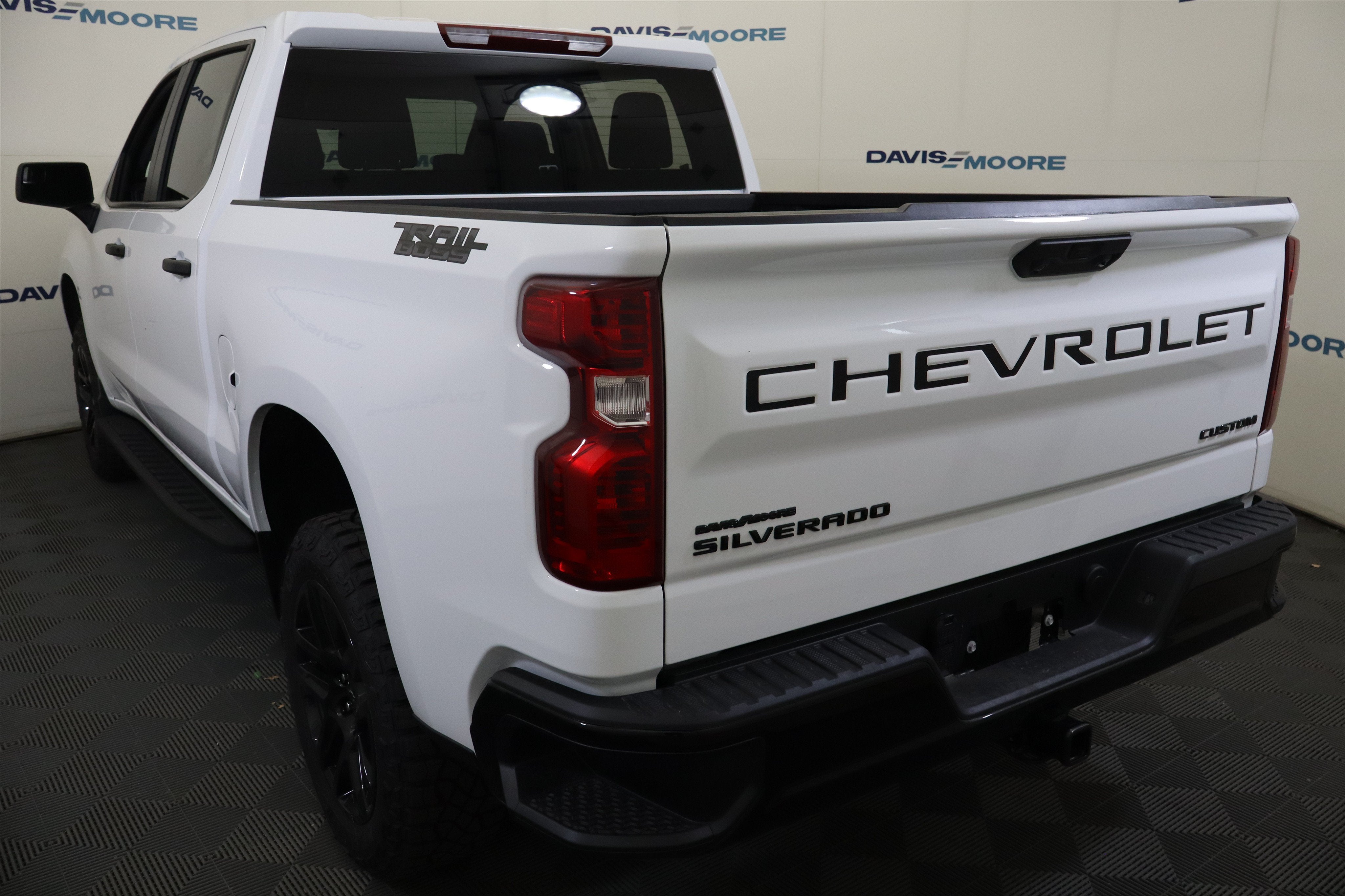 2026 Chevrolet Silverado 1500 Custom Trail Boss Crew Cab 4WD