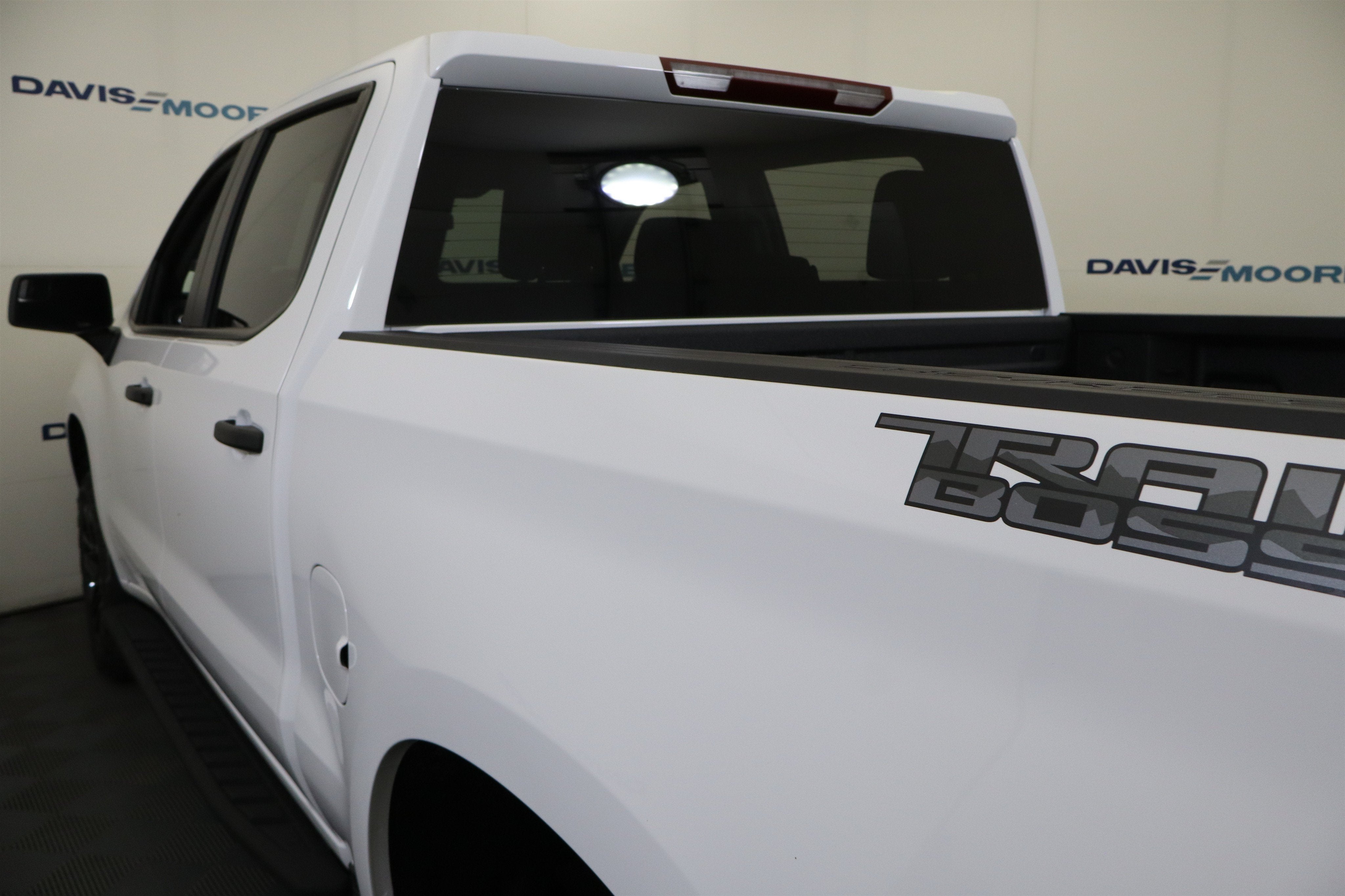 2026 Chevrolet Silverado 1500 Custom Trail Boss Crew Cab 4WD