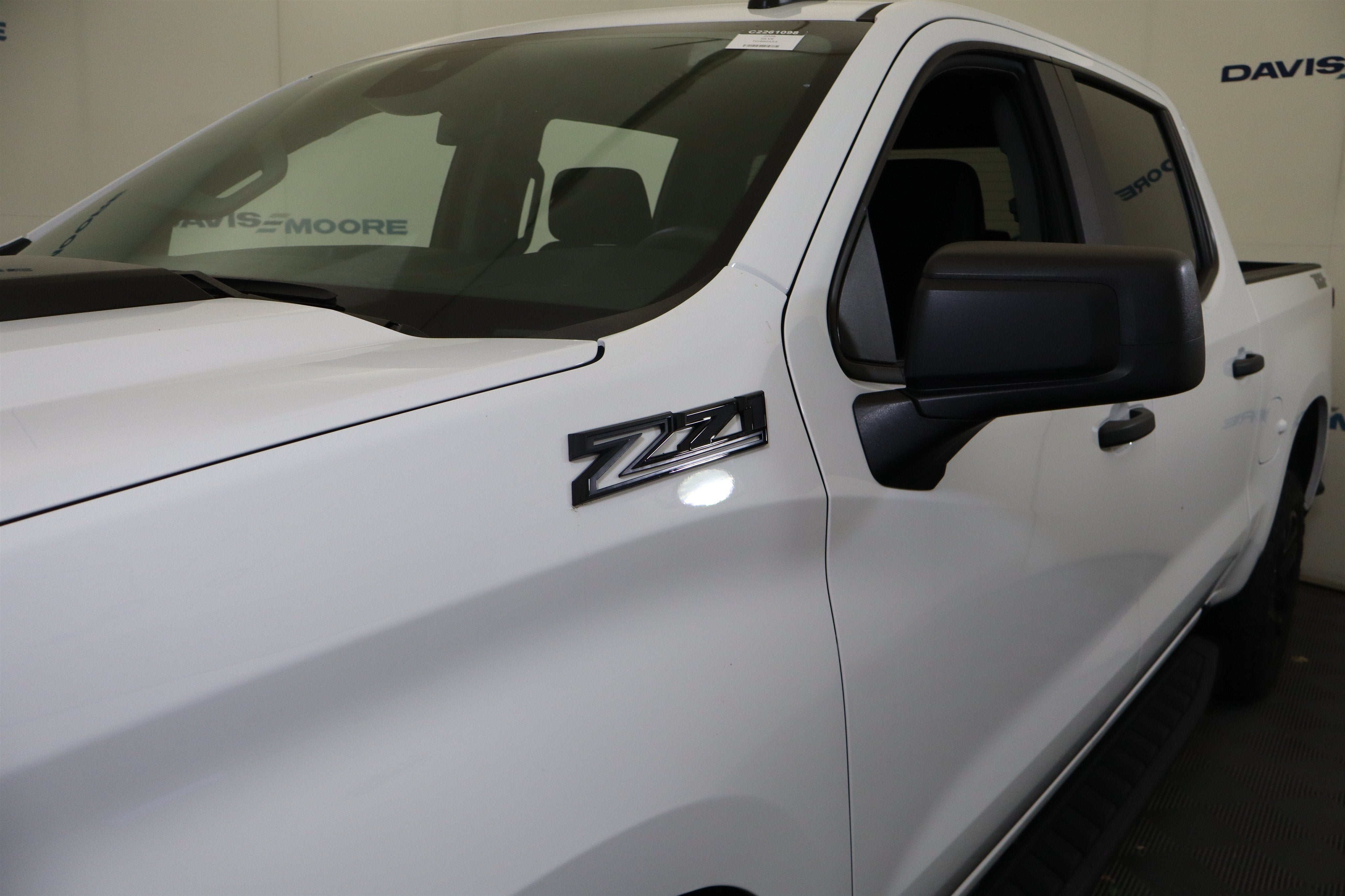2026 Chevrolet Silverado 1500 Custom Trail Boss Crew Cab 4WD