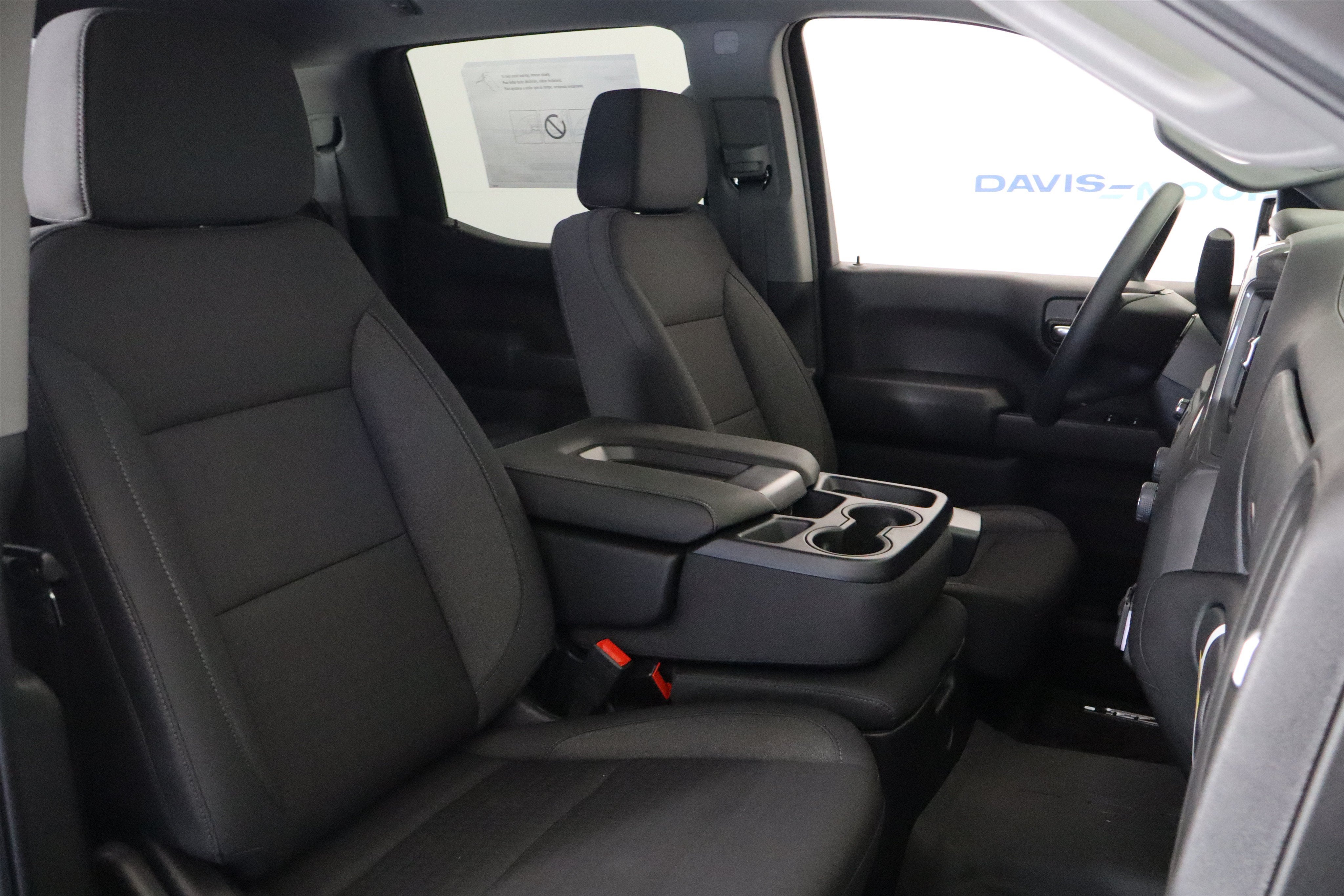 2026 Chevrolet Silverado 1500 Custom Trail Boss Crew Cab 4WD
